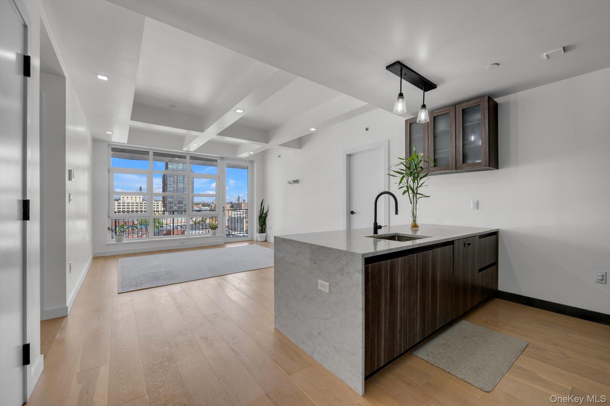 5-33 48th Avenue, Unit 6A photo 3