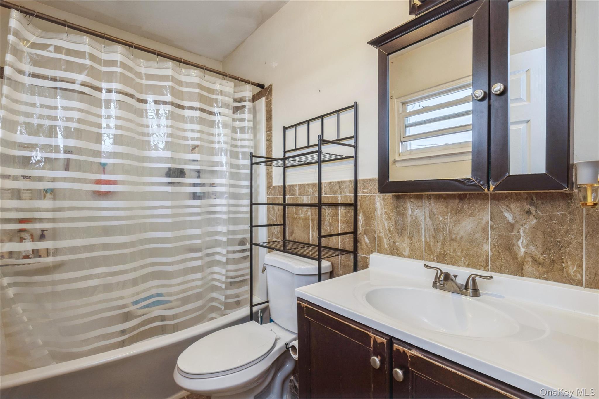 31 E June Street – For Sale photo 25