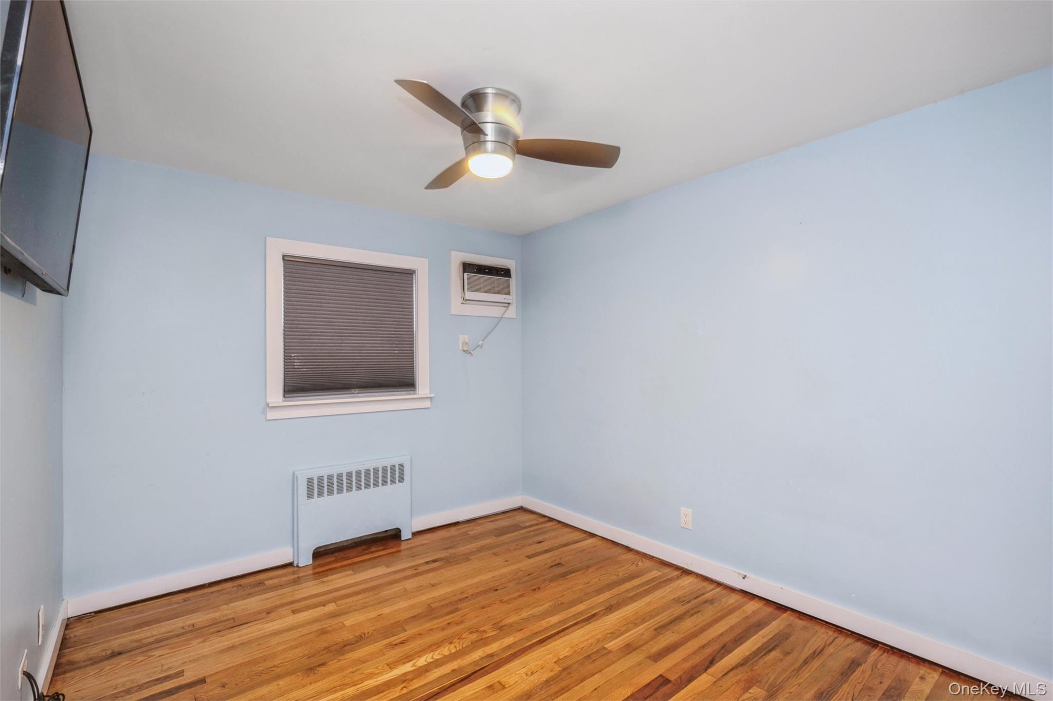 31 E June Street – For Sale photo 15