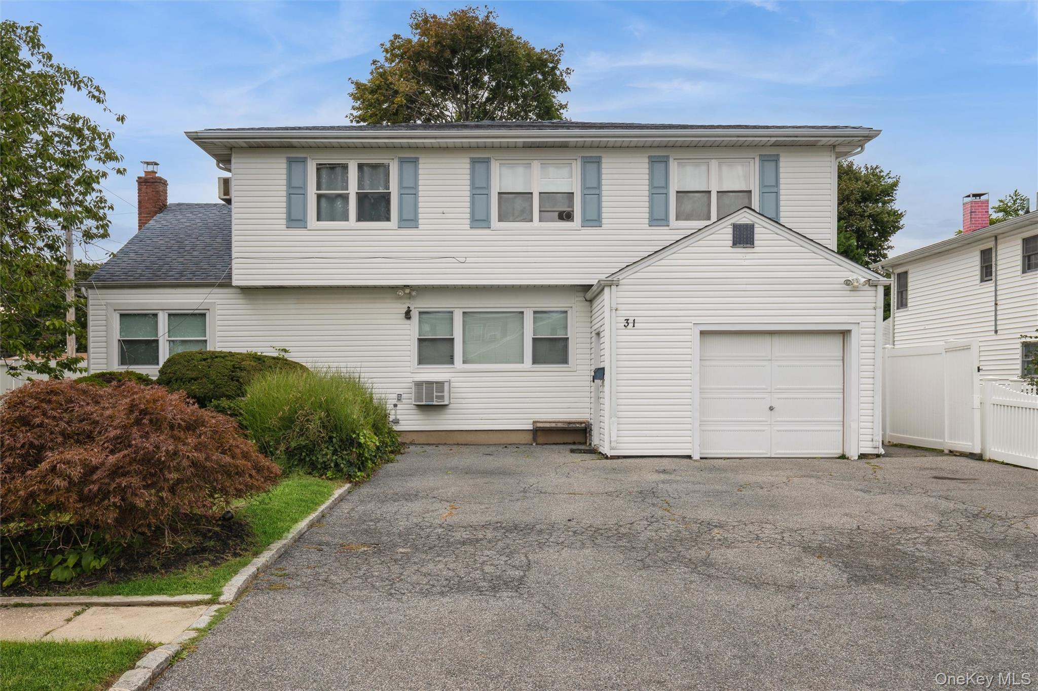 31 E June Street – For Sale
