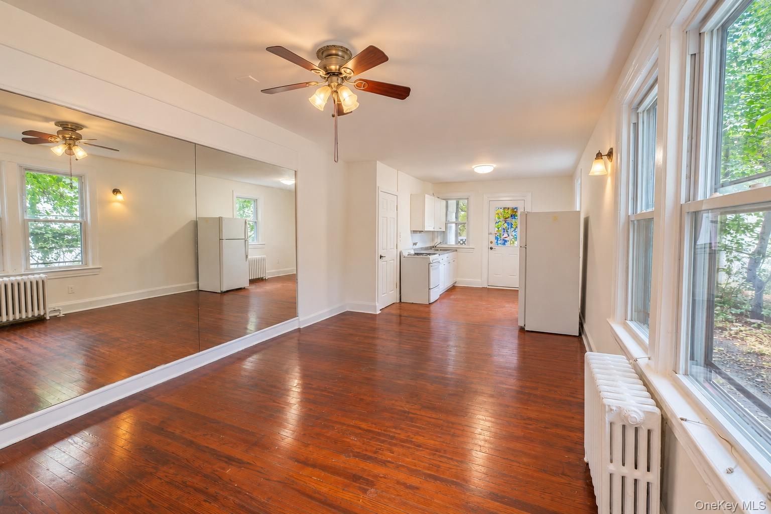 364 Ashford Avenue, Unit 1E photo 11