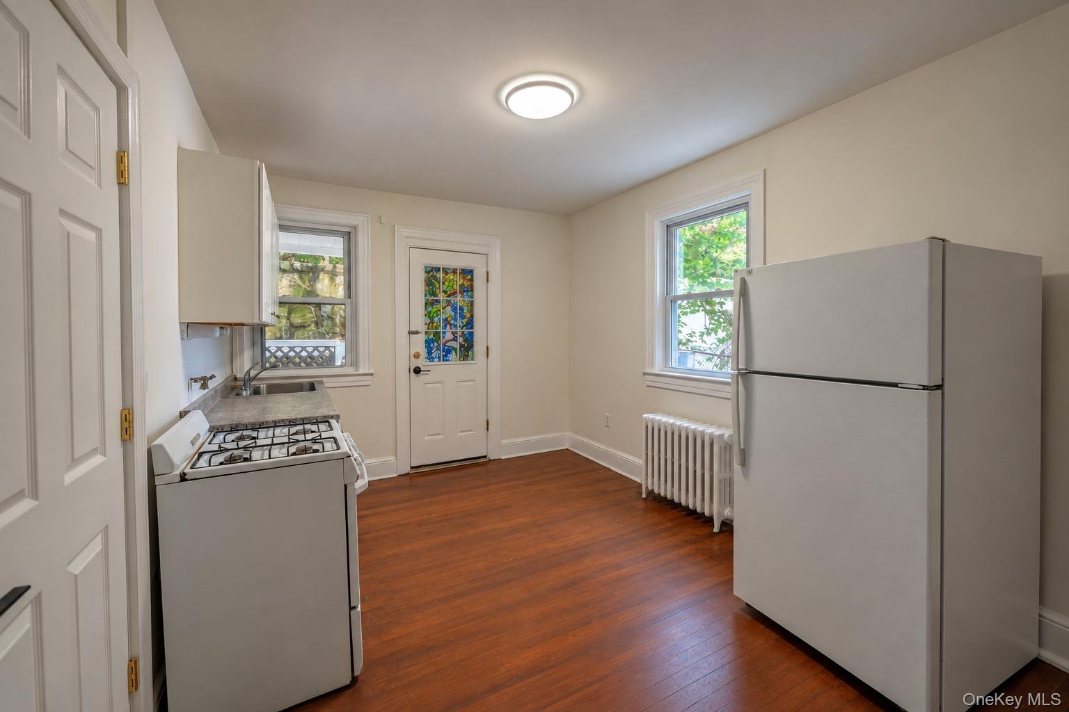 364 Ashford Avenue, Unit 1E photo 3