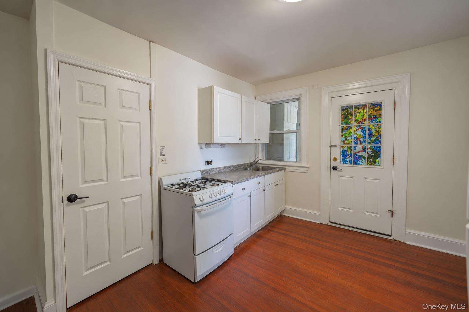 364 Ashford Avenue, Unit 1E