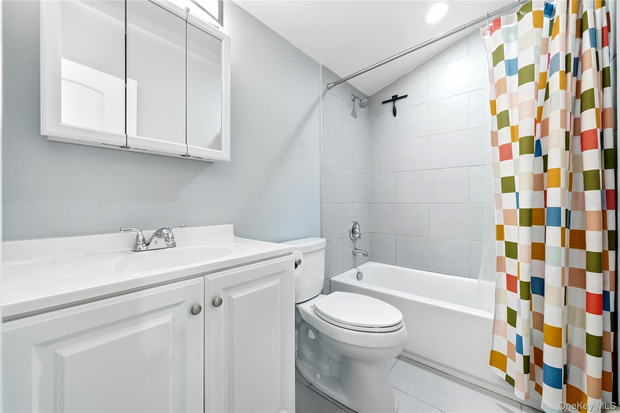 248 Bayview Avenue – For Rent photo 9