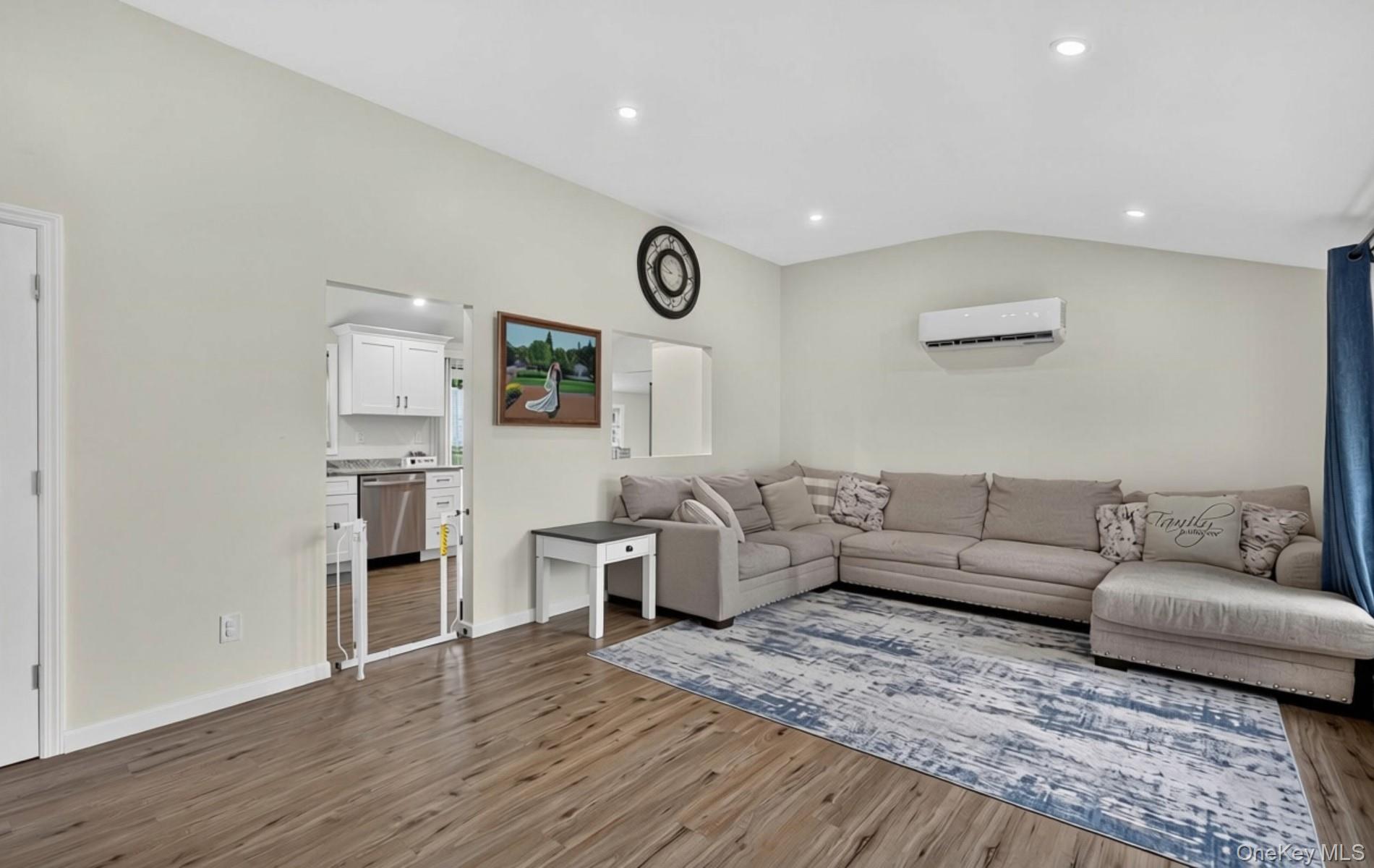 368 Randall Road – For Sale photo 4