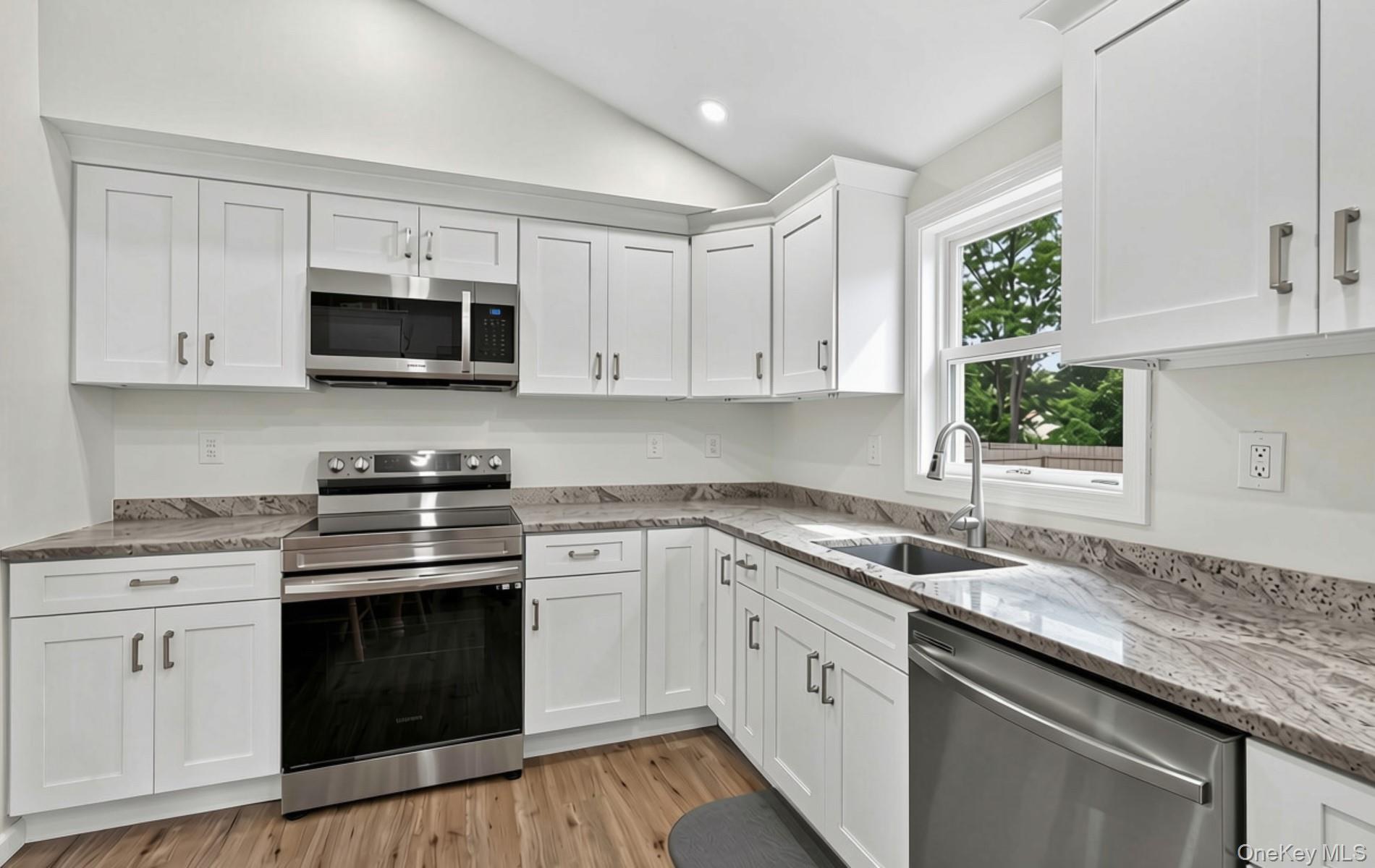 368 Randall Road – For Sale photo 9