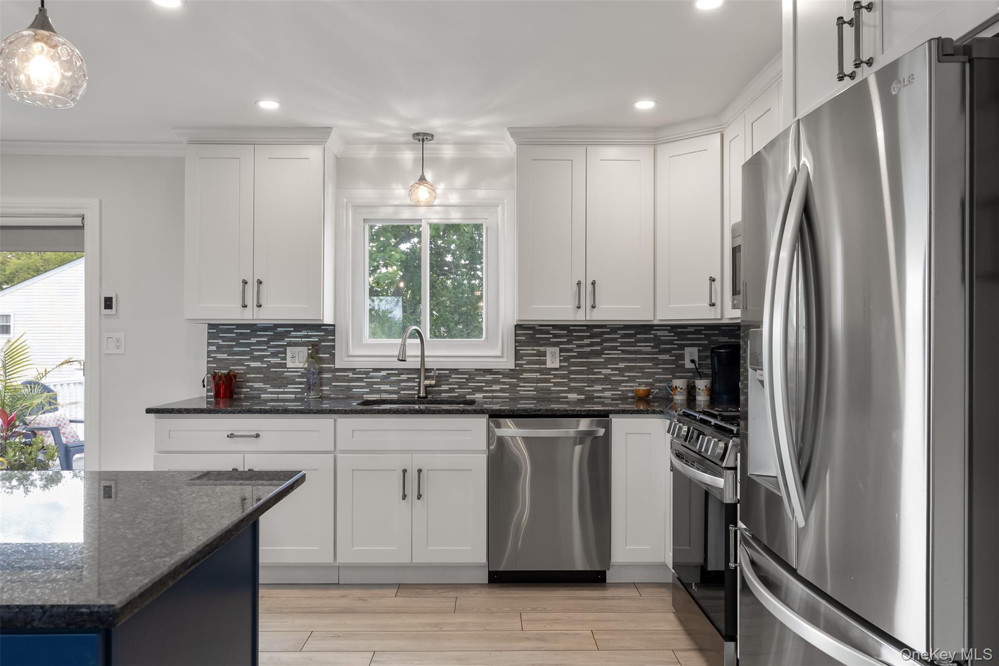 121 W Lake Drive – For Sale photo 8