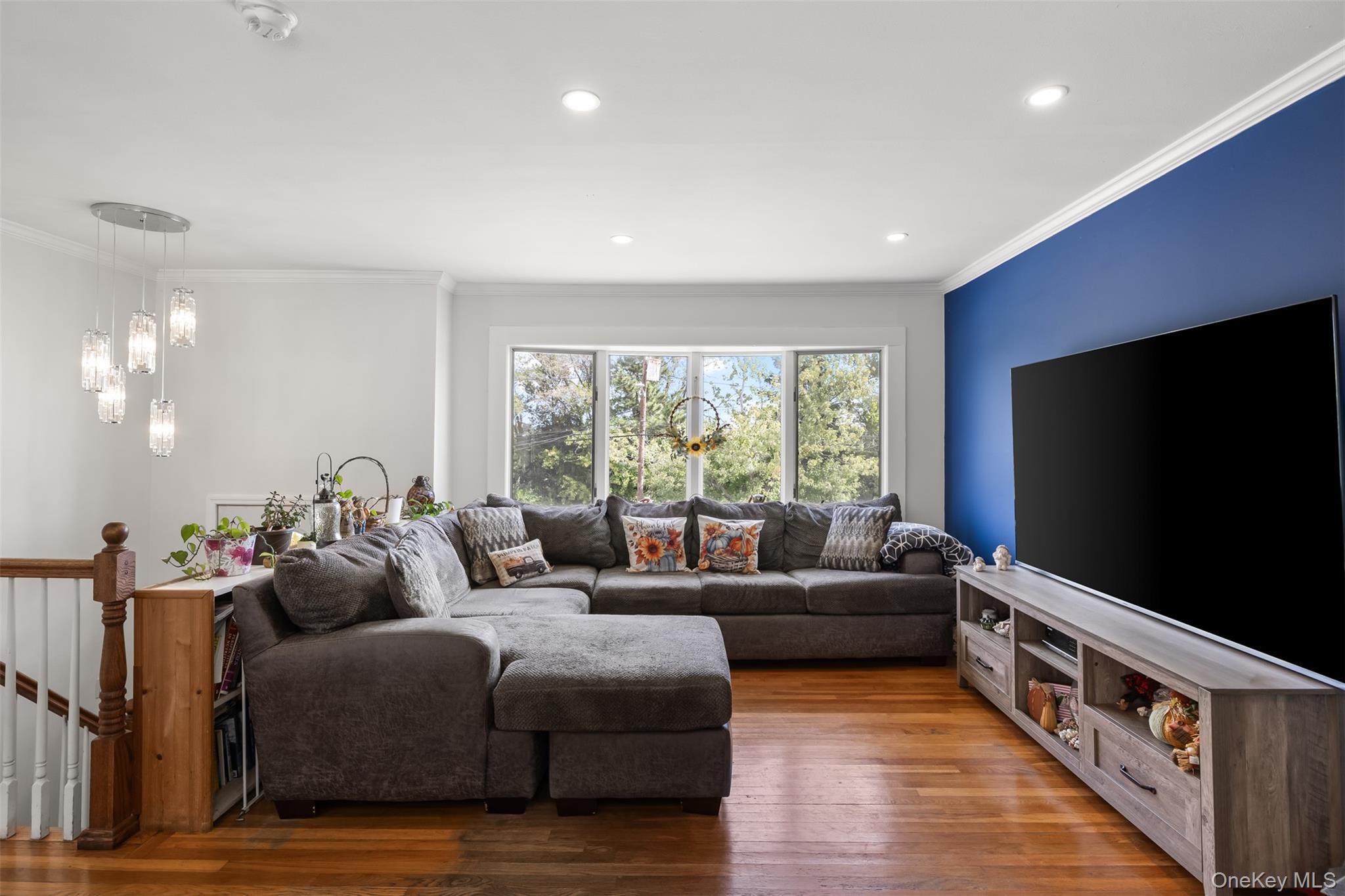 121 W Lake Drive – For Sale photo 6