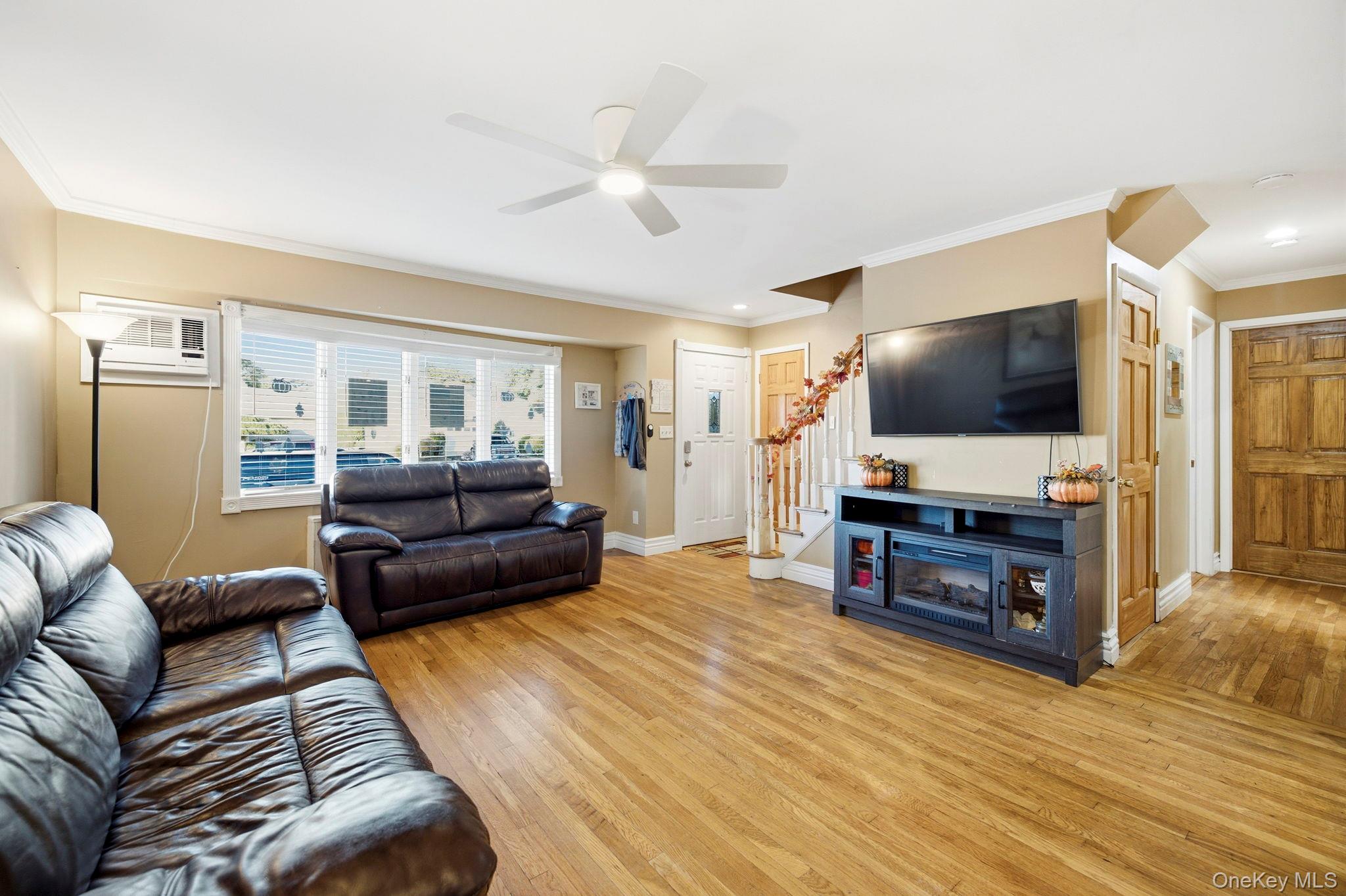 2066 Seaford Avenue – For Sale photo 8