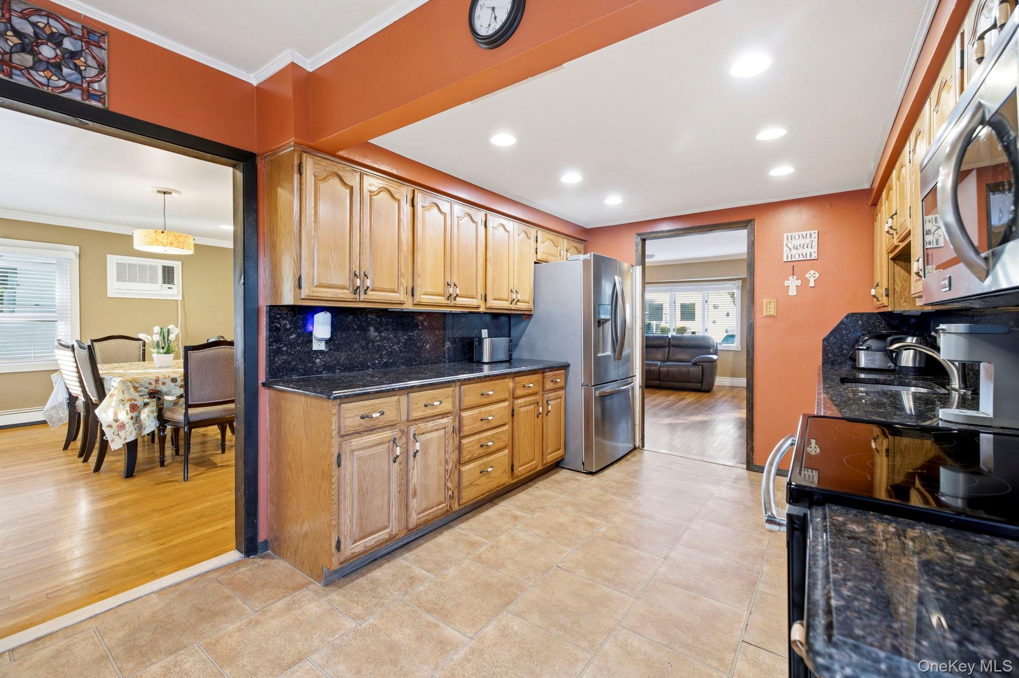 2066 Seaford Avenue – For Sale photo 13