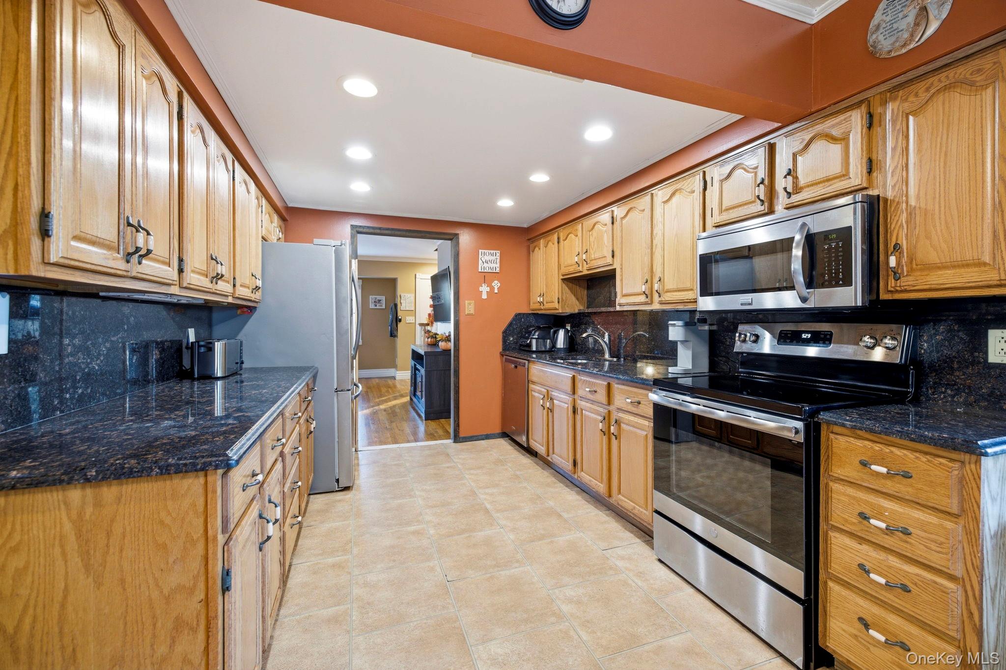 2066 Seaford Avenue – For Sale photo 12