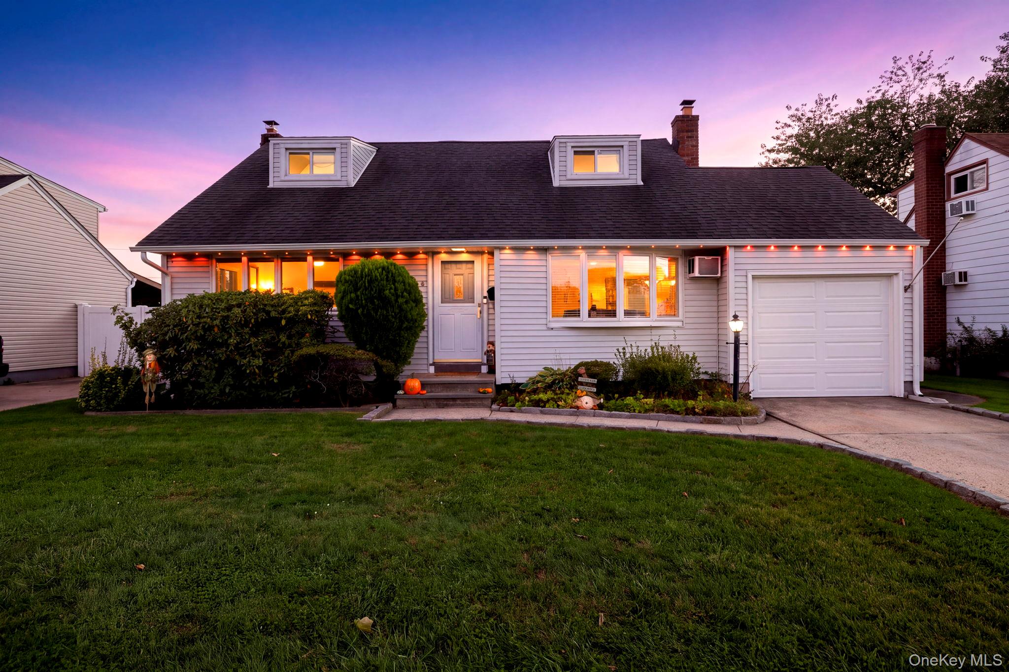 2066 Seaford Avenue – For Sale