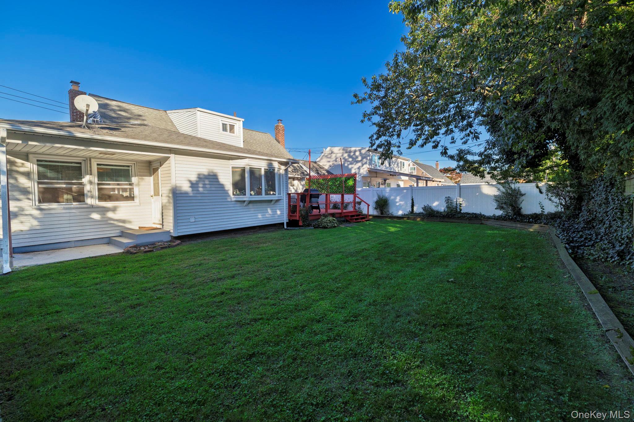 2066 Seaford Avenue – For Sale photo 29