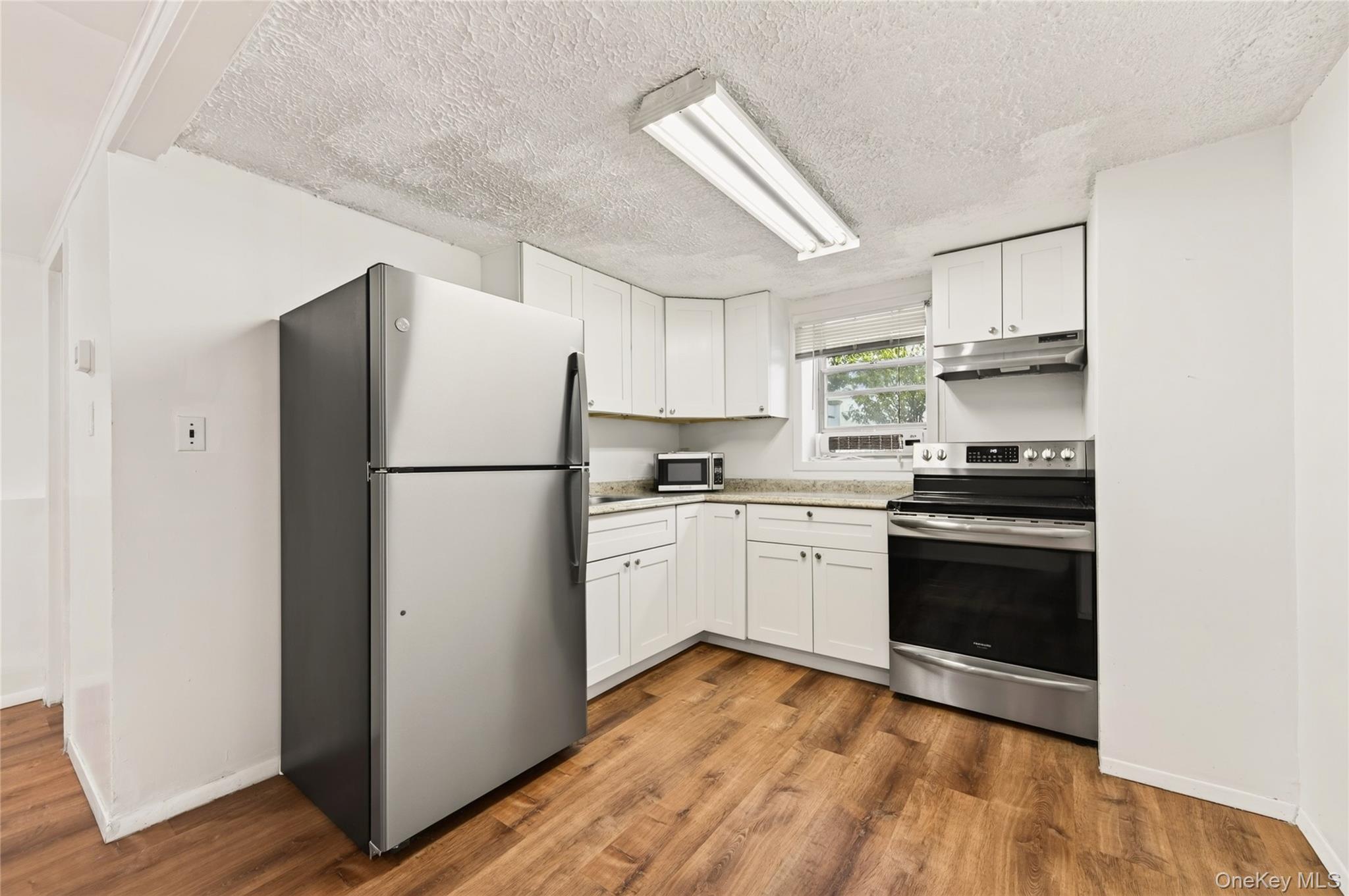 31 Nesaquake Avenue – For Rent photo 11