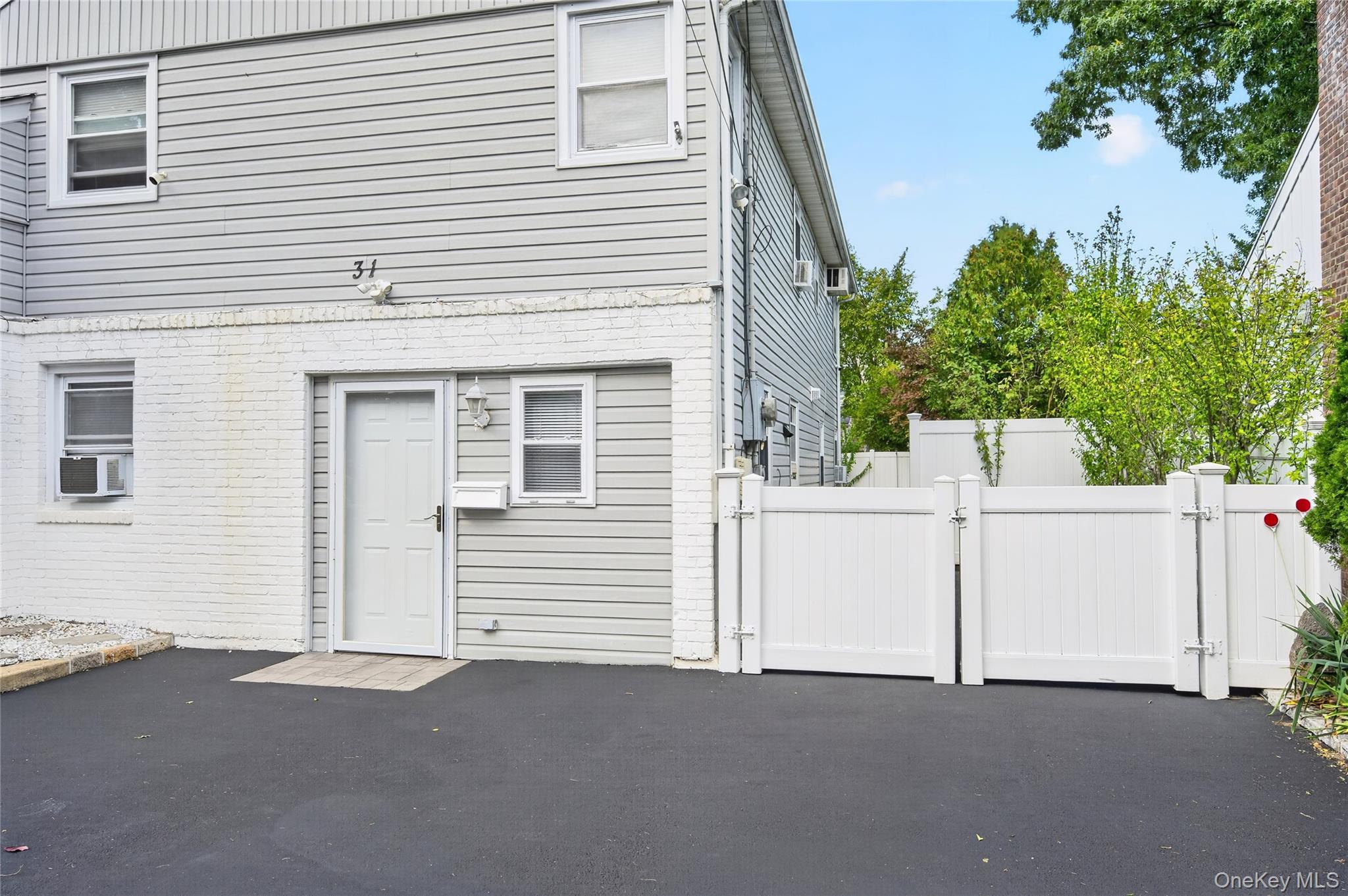 31 Nesaquake Avenue – For Rent photo 4