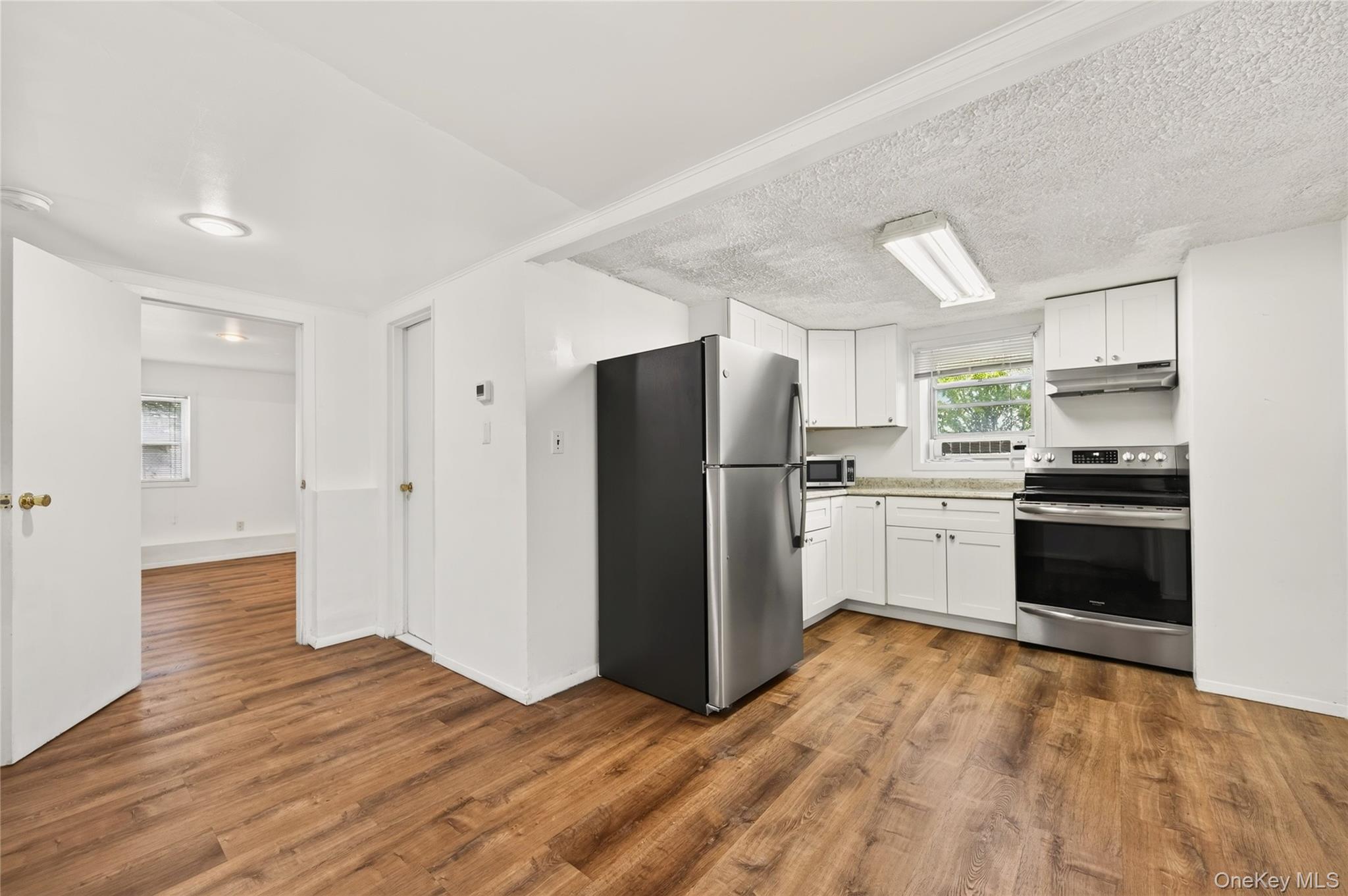 31 Nesaquake Avenue – For Rent photo 10