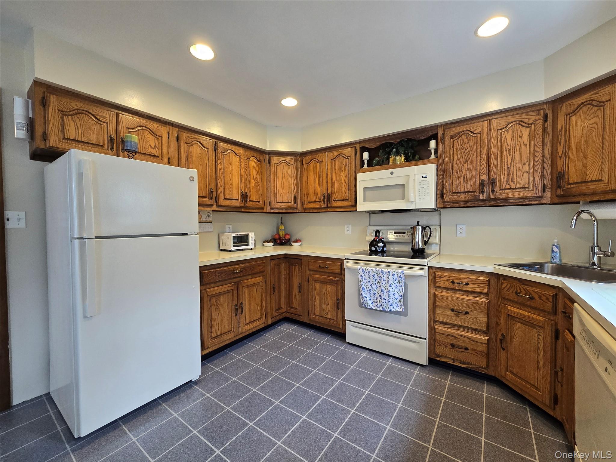 9 Milton Street – For Sale photo 2