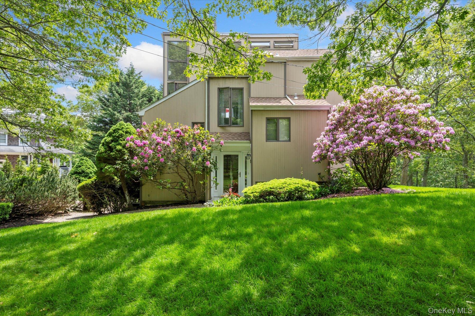 370 Old Canoe Place Road – For Sale photo 2