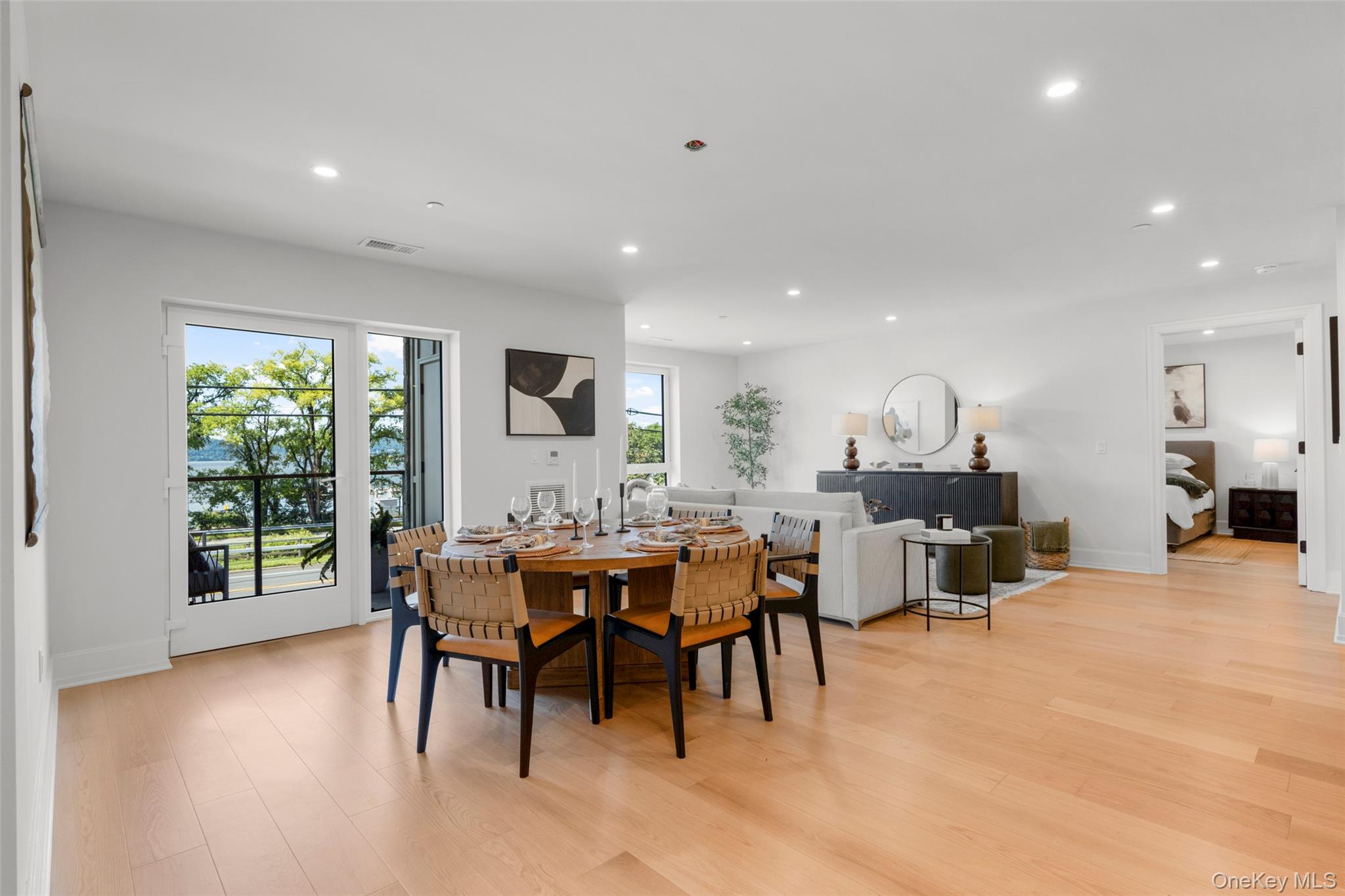 25 S Riverside Avenue, Unit 211 photo 5