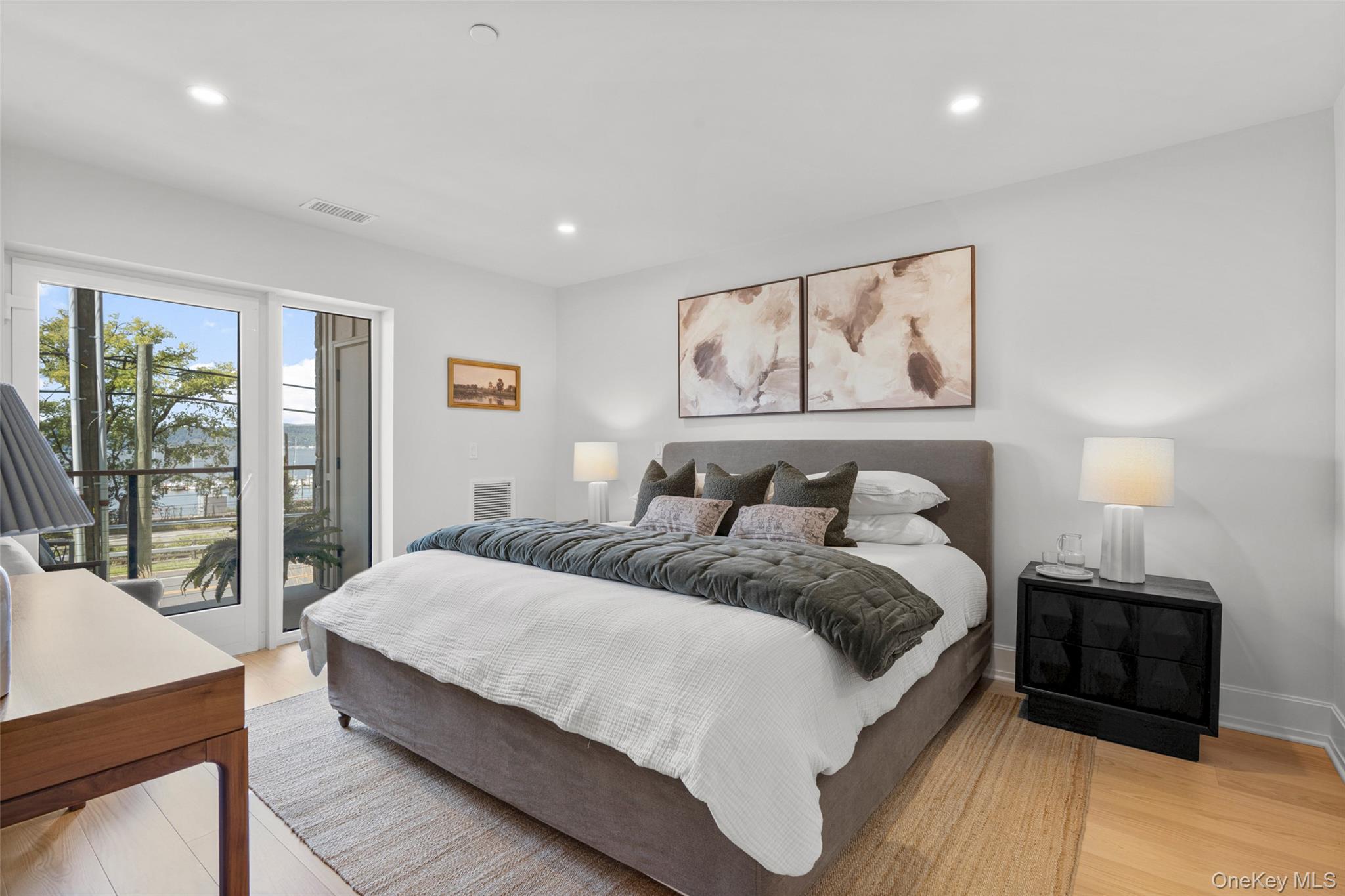 25 S Riverside Avenue, Unit 108 photo 16