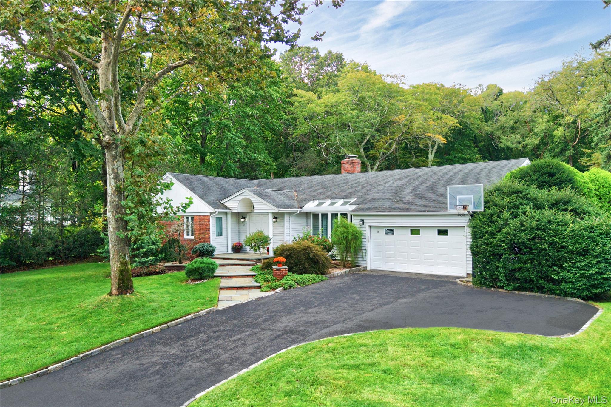 14 Maplewood Lane – For Sale