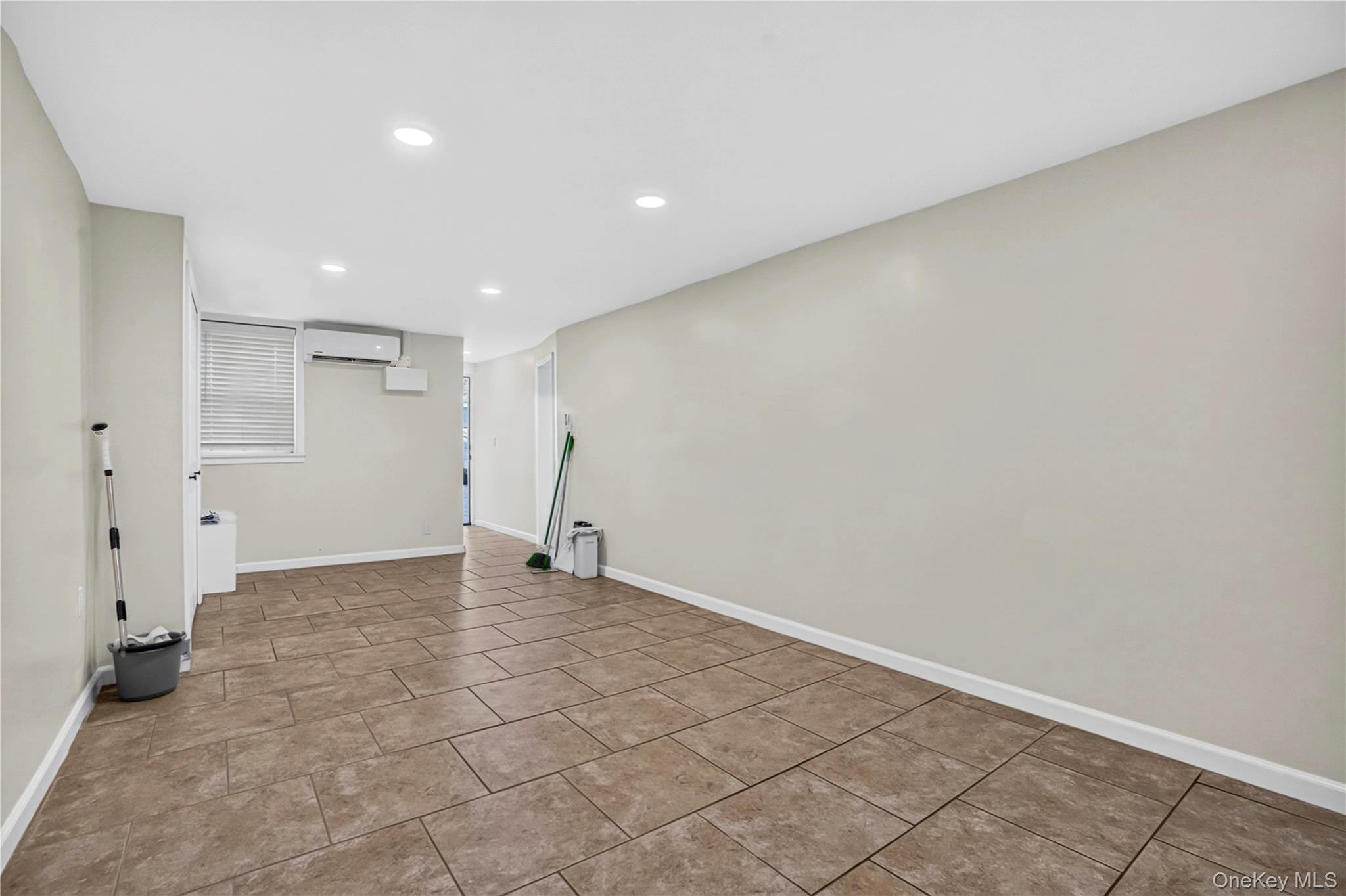 8953 Vanderveer Street – For Sale photo 18