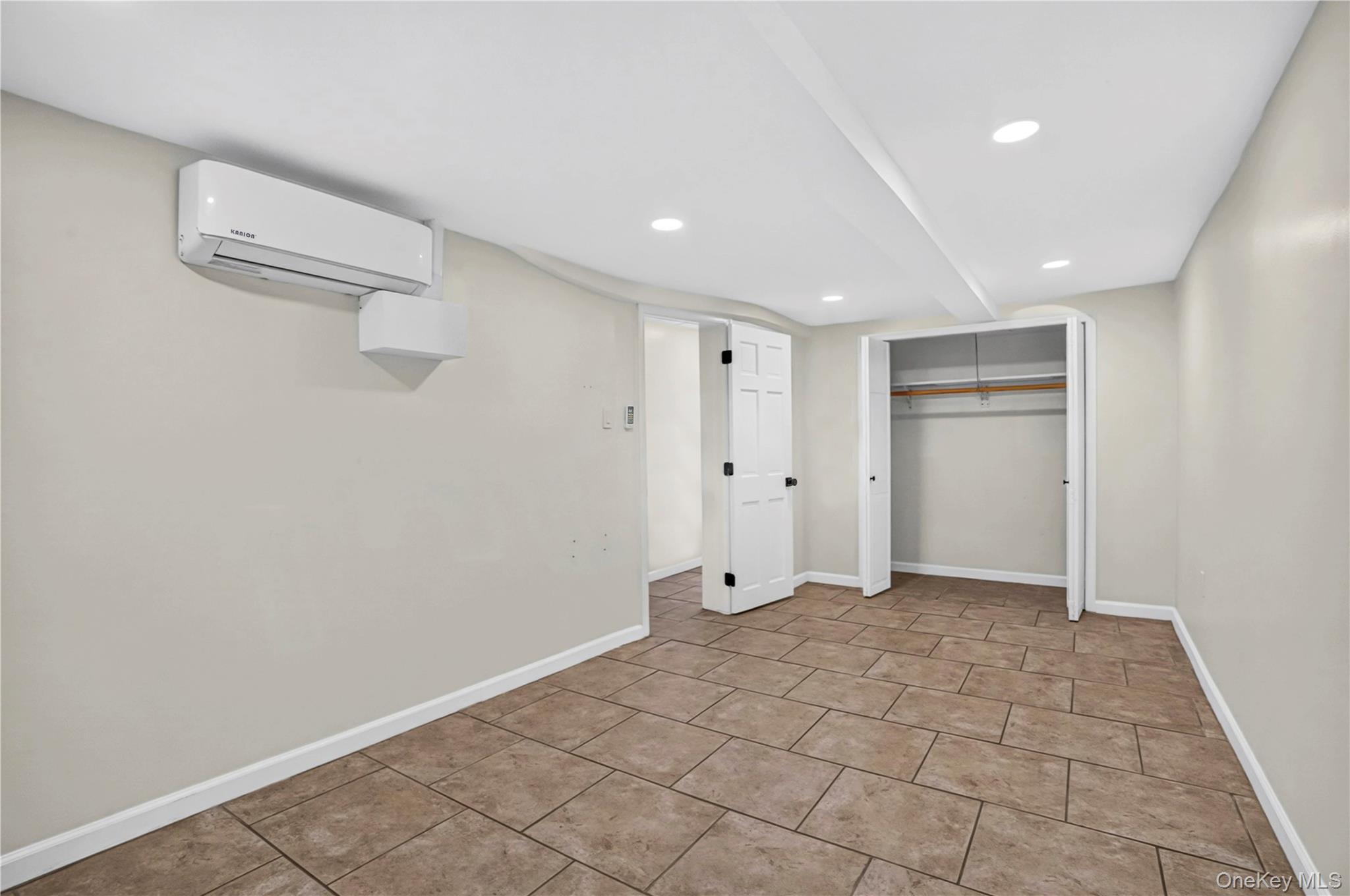 8953 Vanderveer Street – For Sale photo 7
