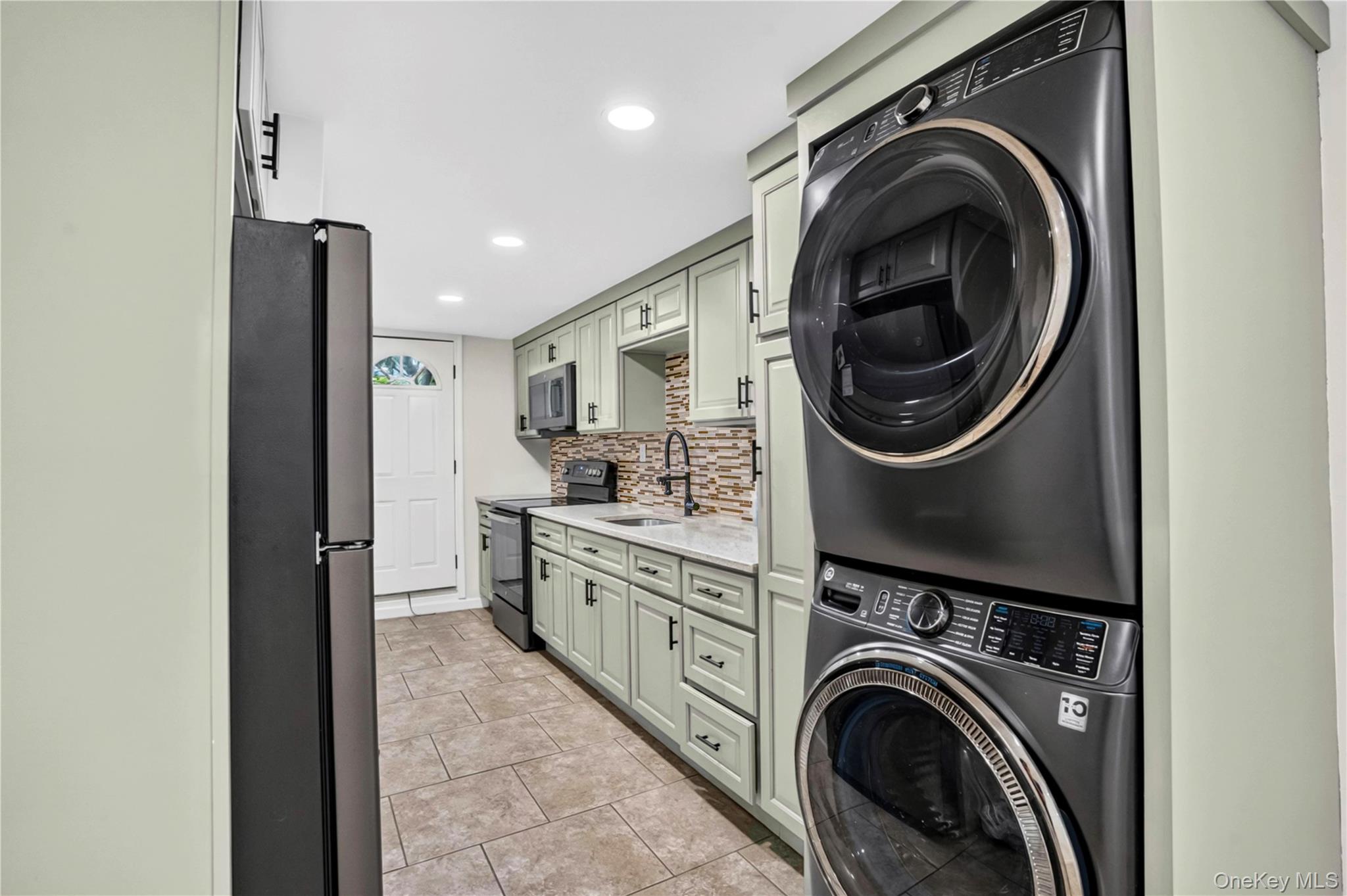 8953 Vanderveer Street – For Sale photo 12