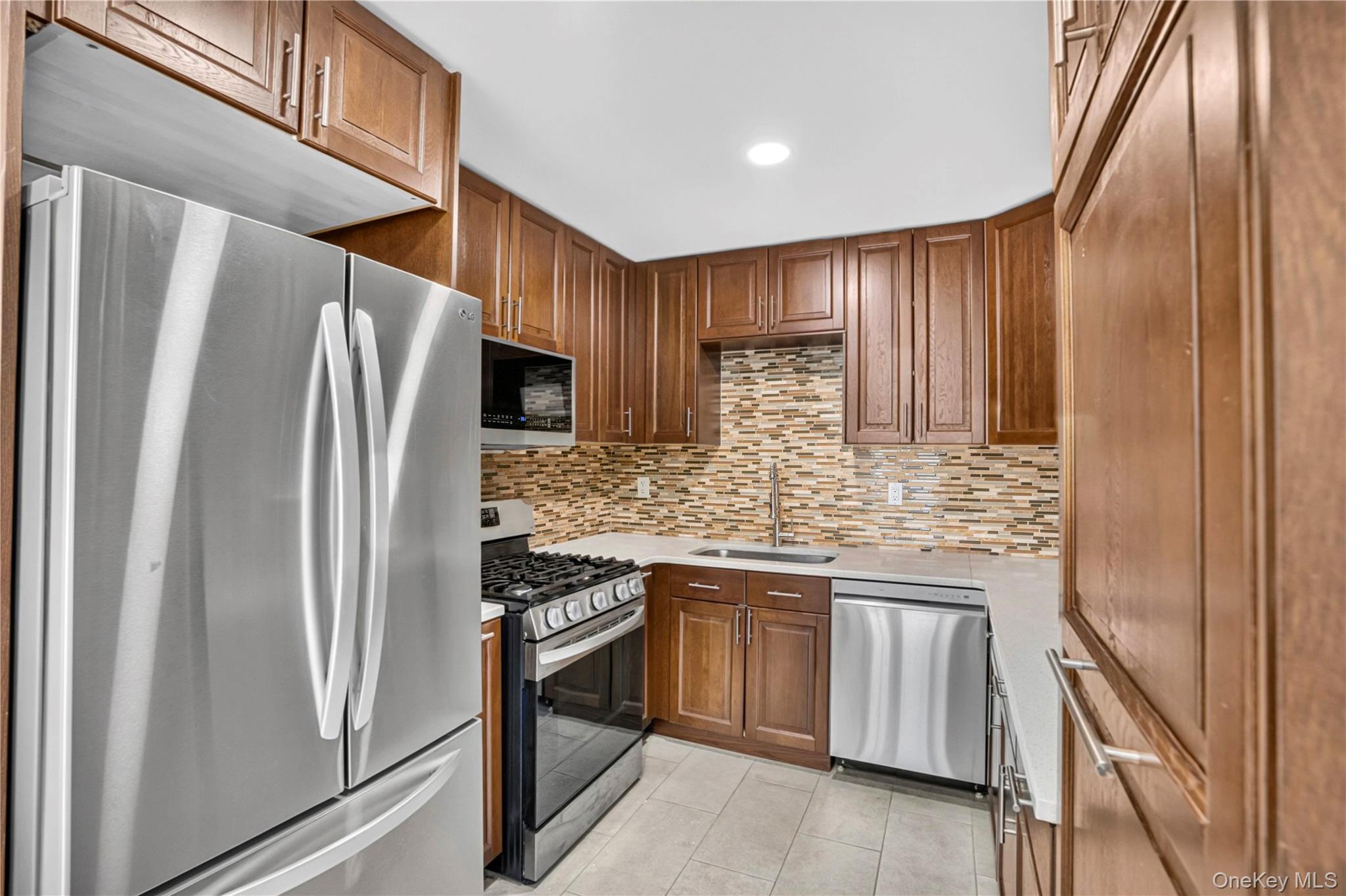 8953 Vanderveer Street – For Sale photo 13