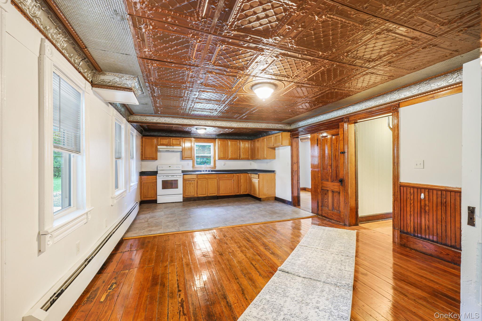 708 Burlingham Road – For Sale photo 5