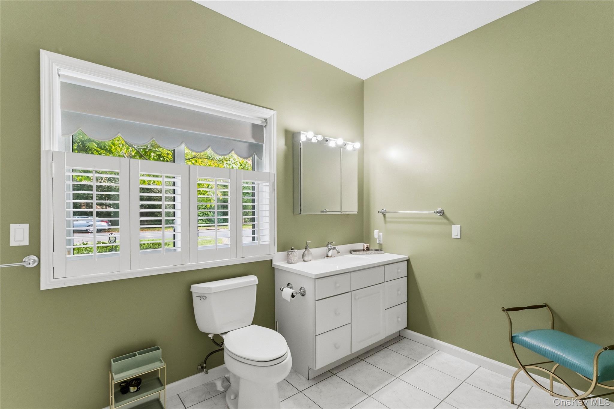 1 W Gate Drive – For Sale photo 18