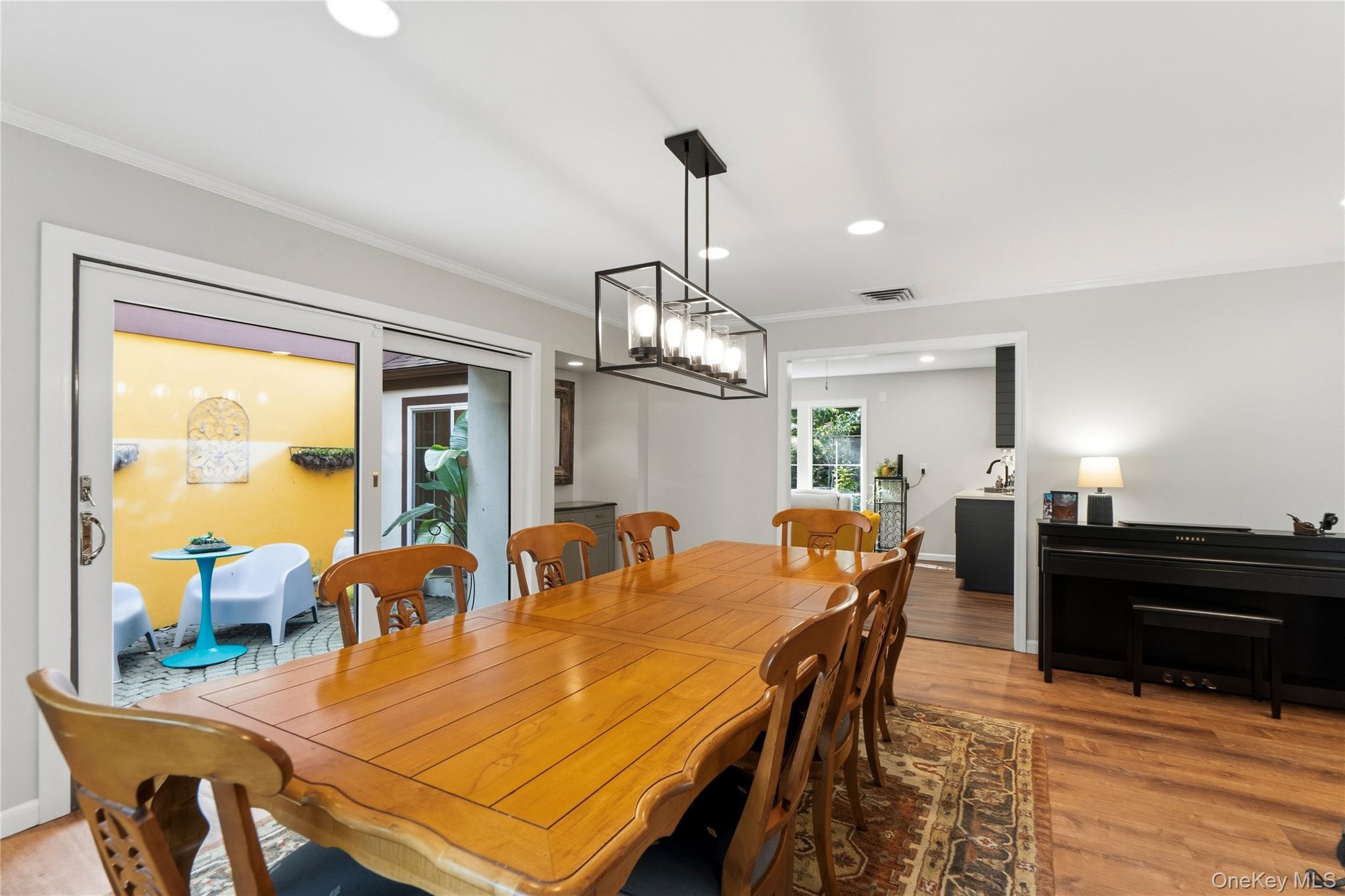 1 W Gate Drive – For Sale photo 9