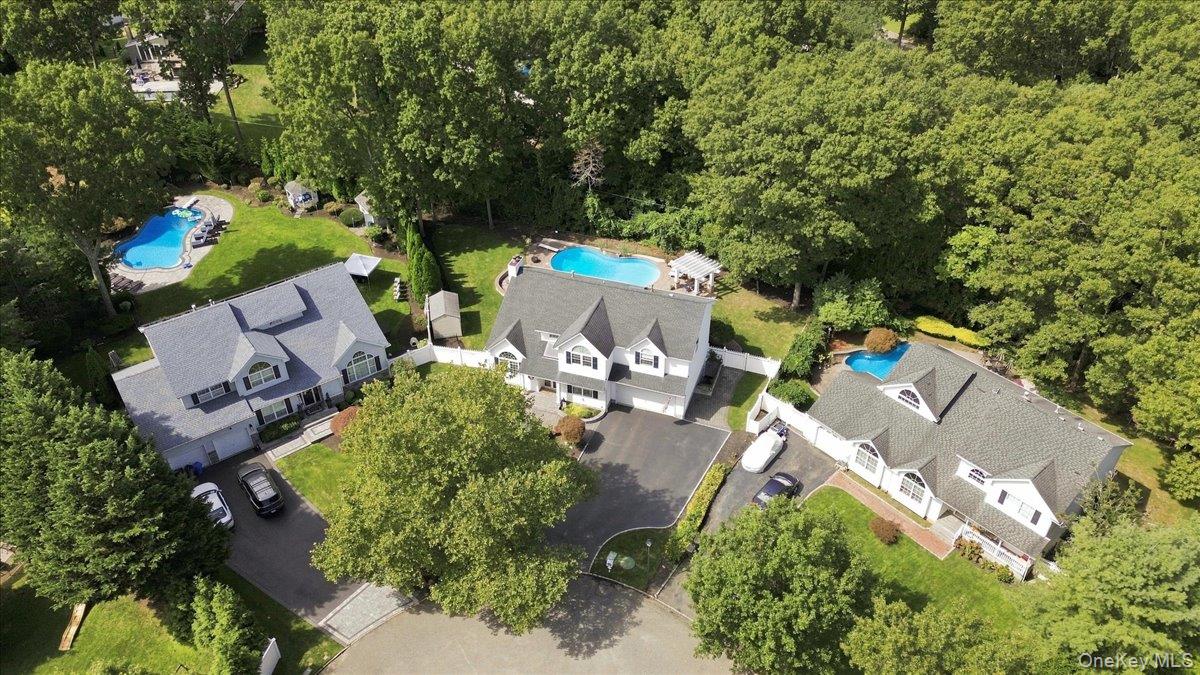 5 Aspatuck Court – For Sale photo 2