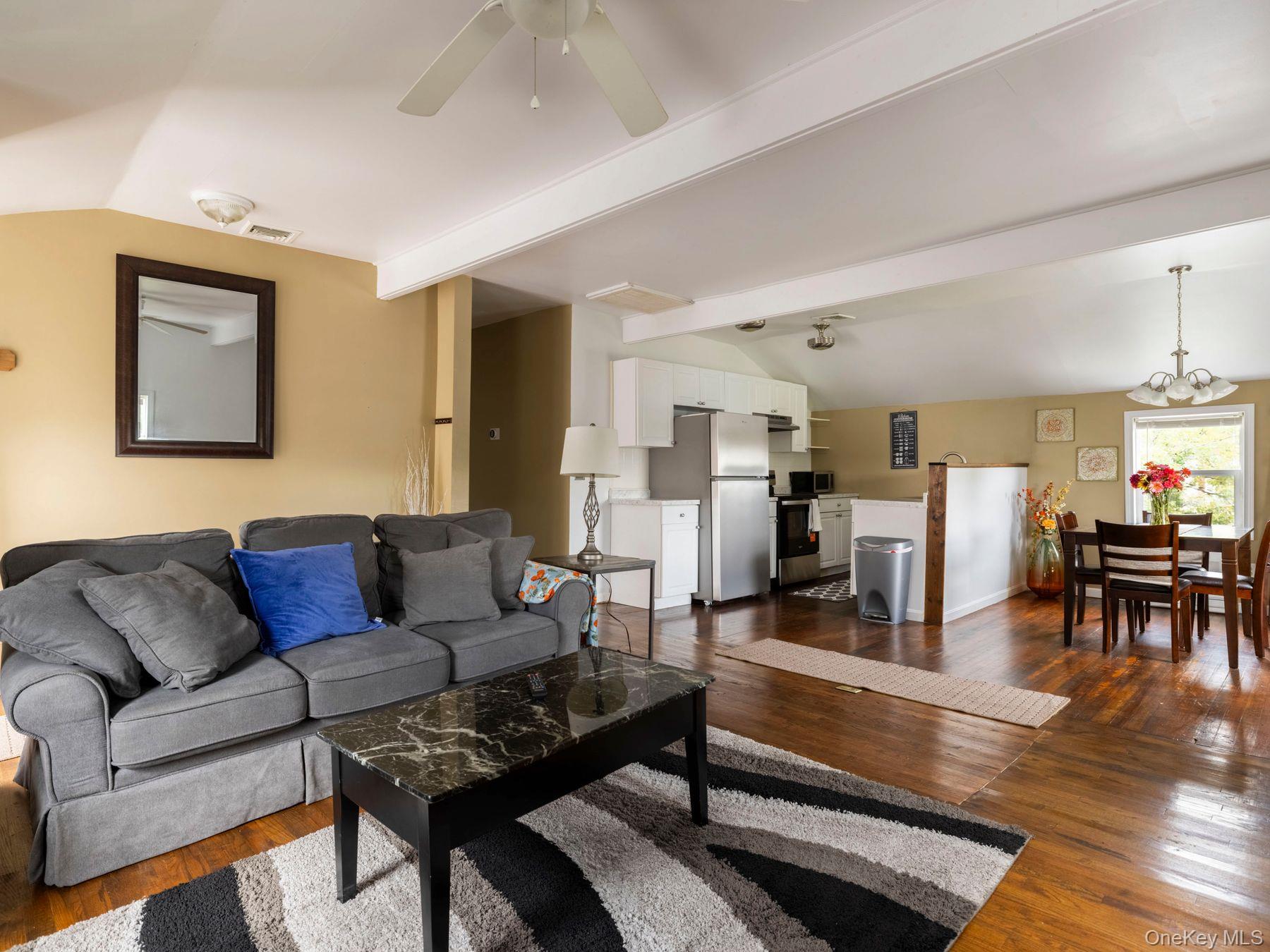 35 Sycamore Street – For Sale photo 4