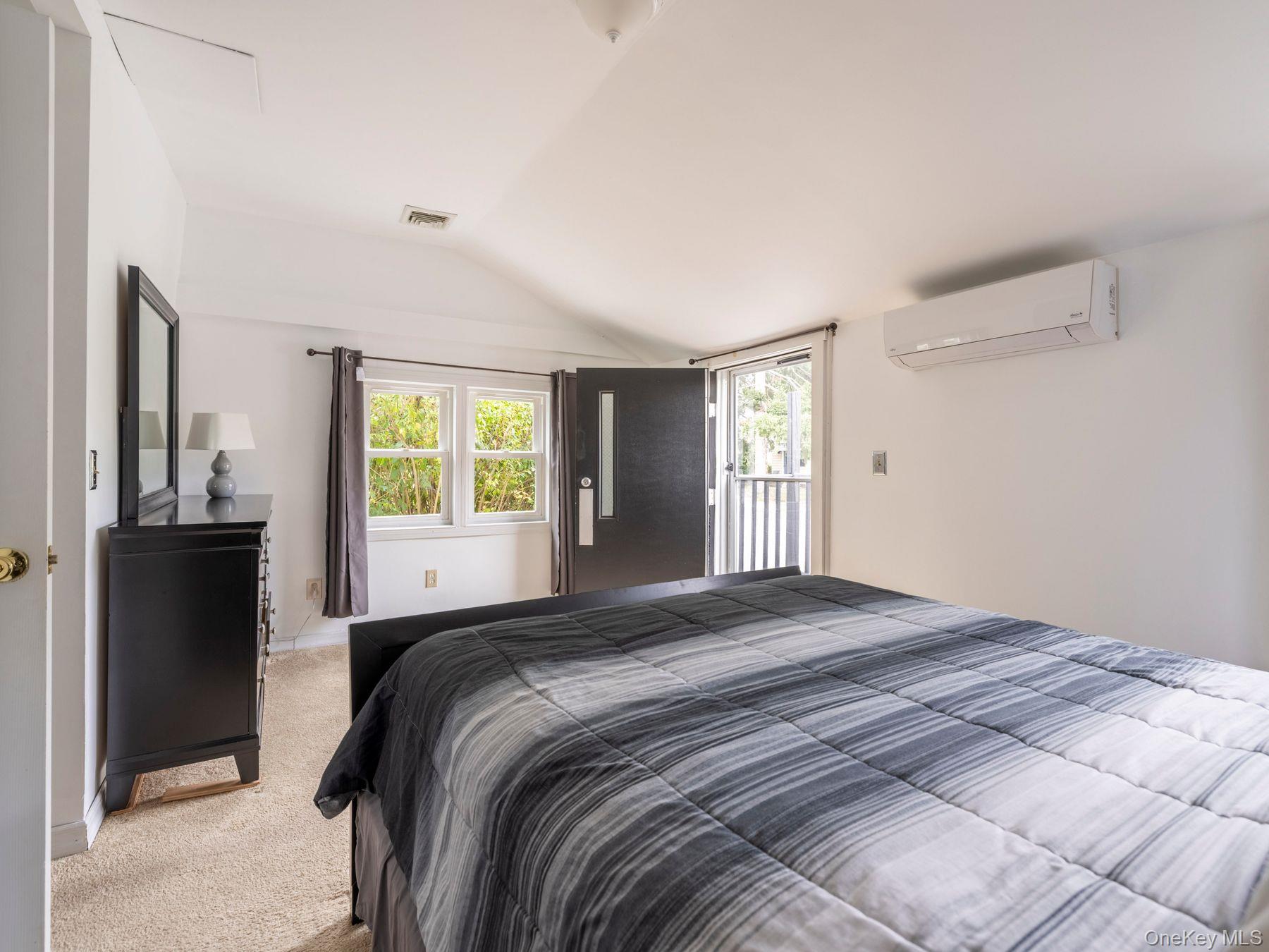 35 Sycamore Street – For Sale photo 14