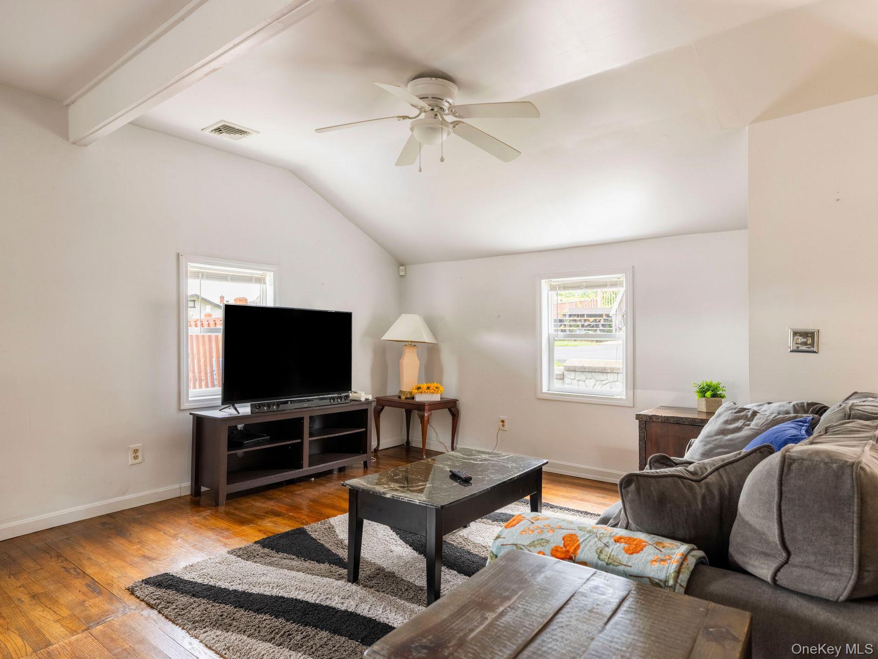 35 Sycamore Street – For Sale photo 11