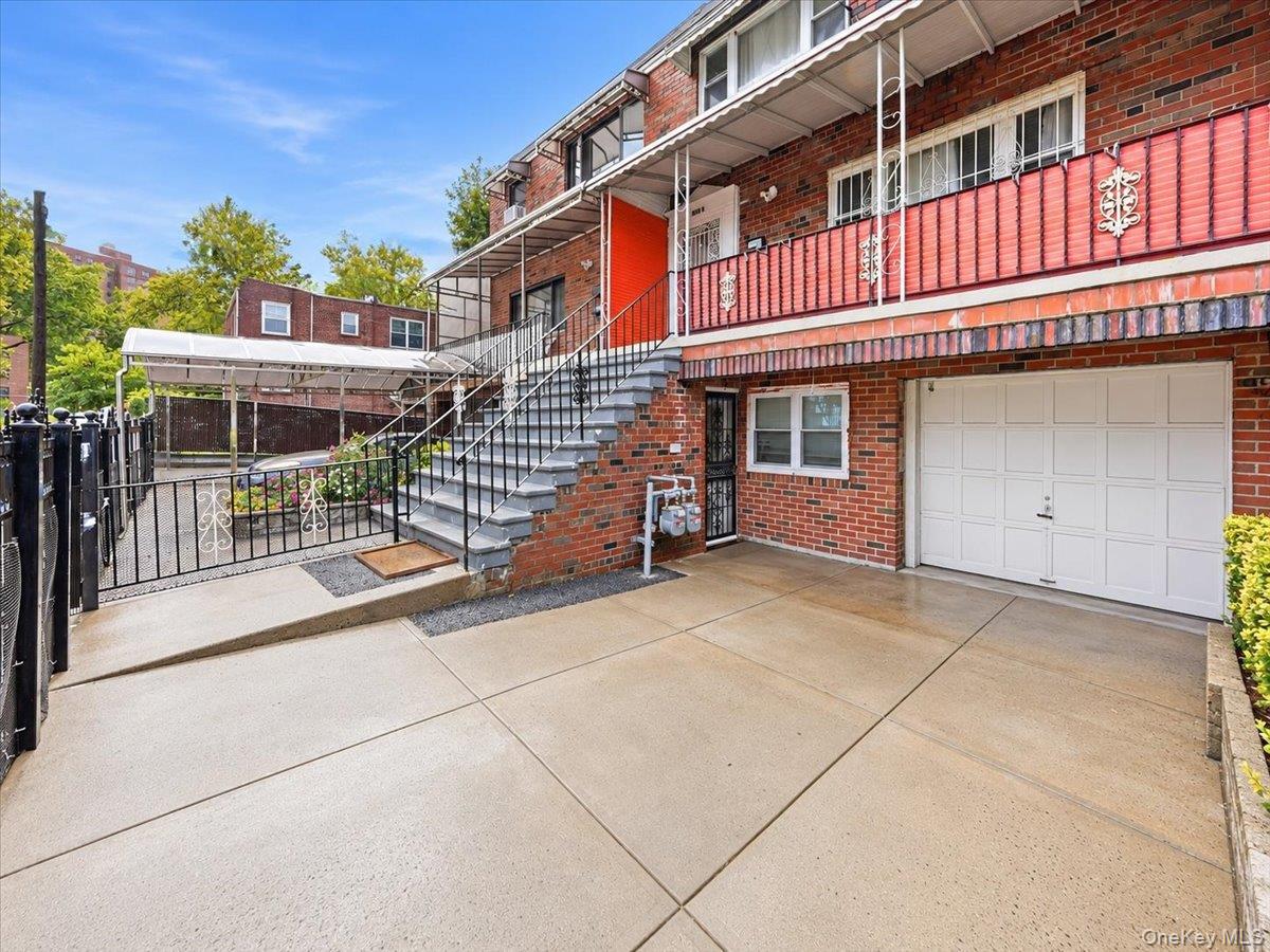 3919 Grace Avenue – For Sale