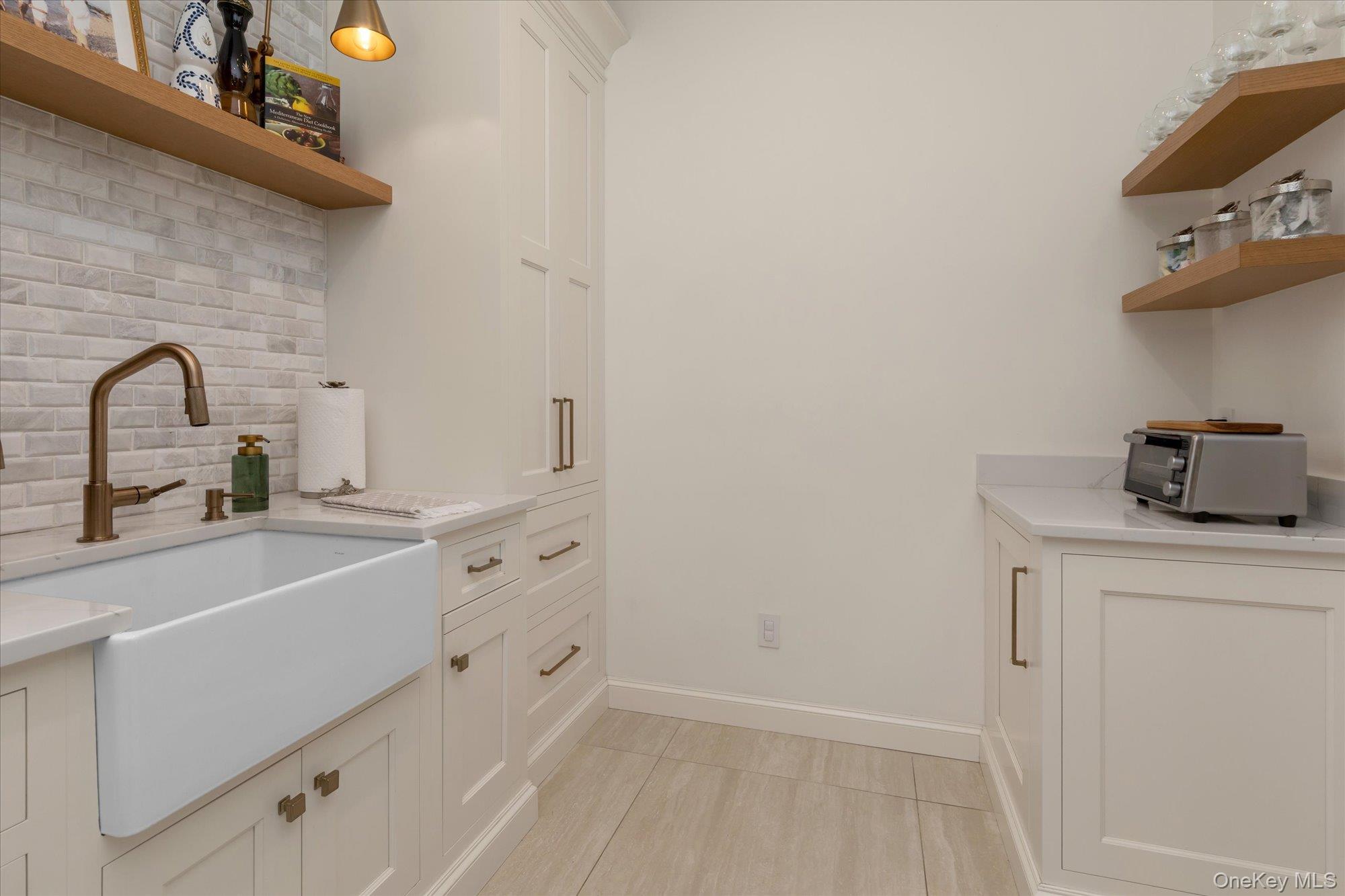 15 Alice Avenue – For Sale photo 12