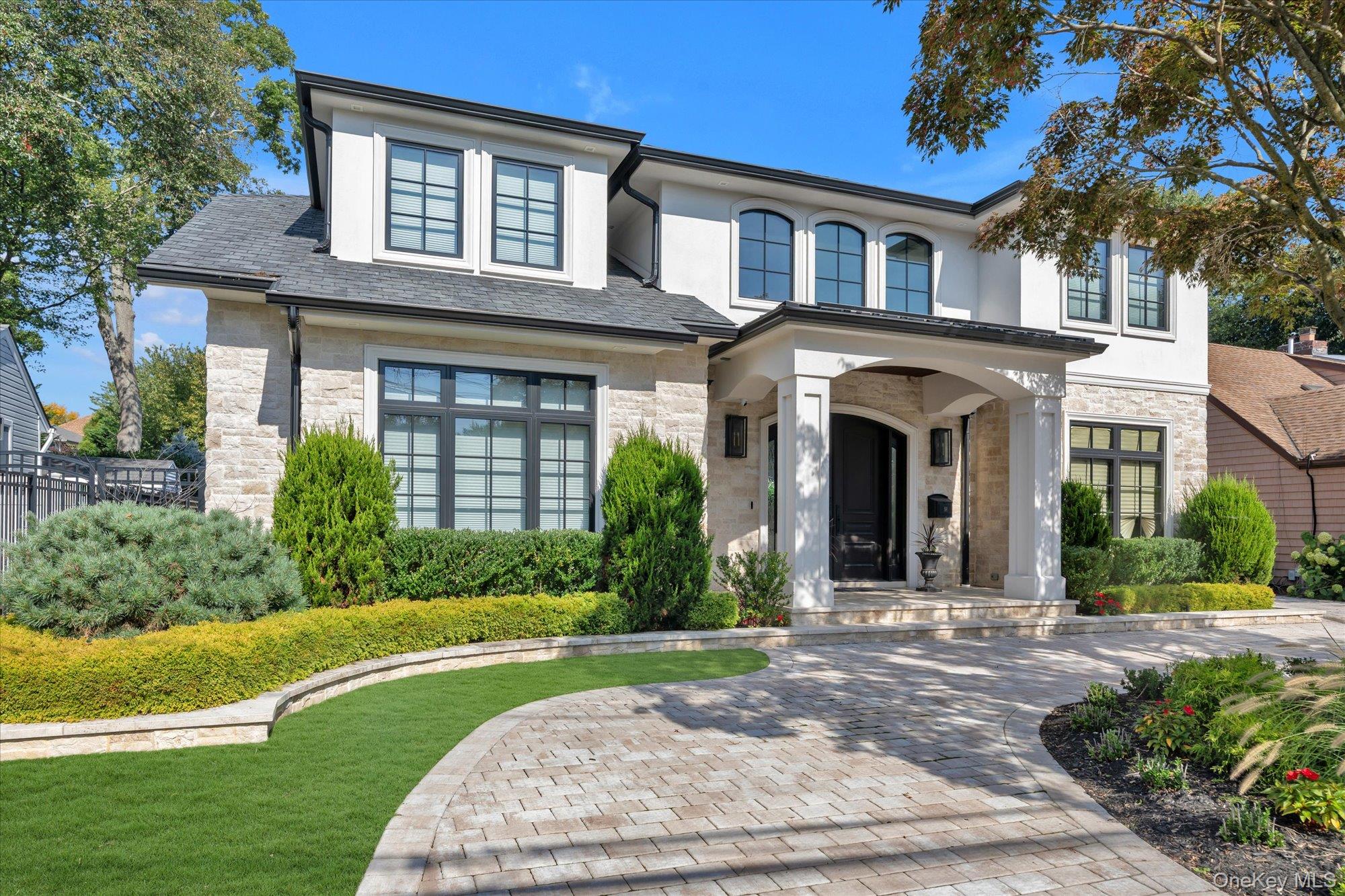 15 Alice Avenue – For Sale