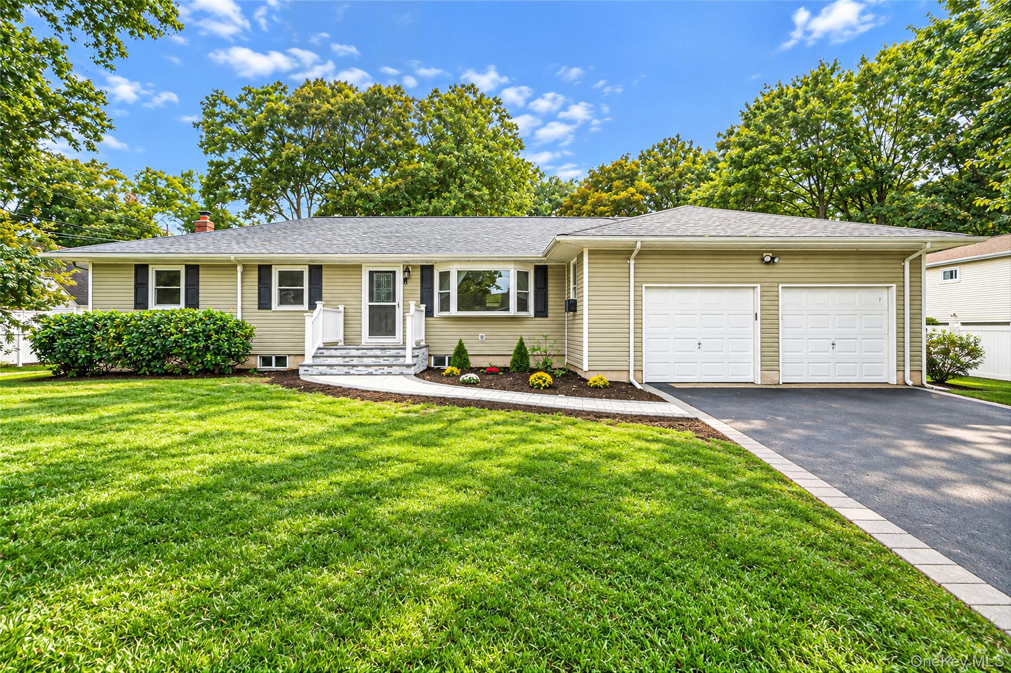 132 Smith Avenue – For Sale