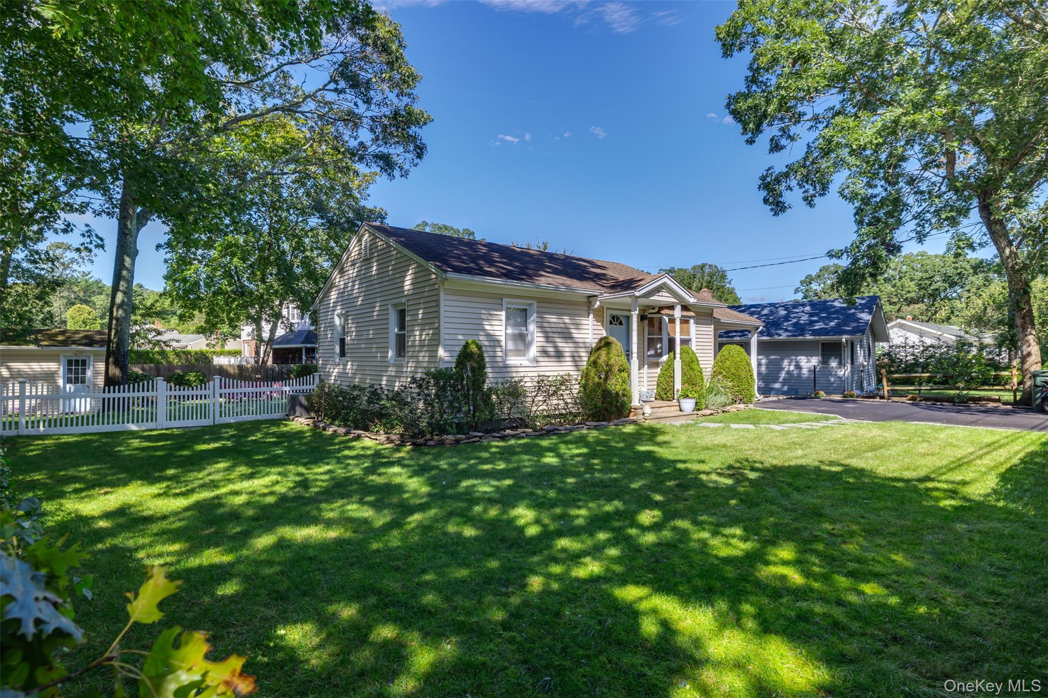 51 Wakeman Road – For Sale photo 4