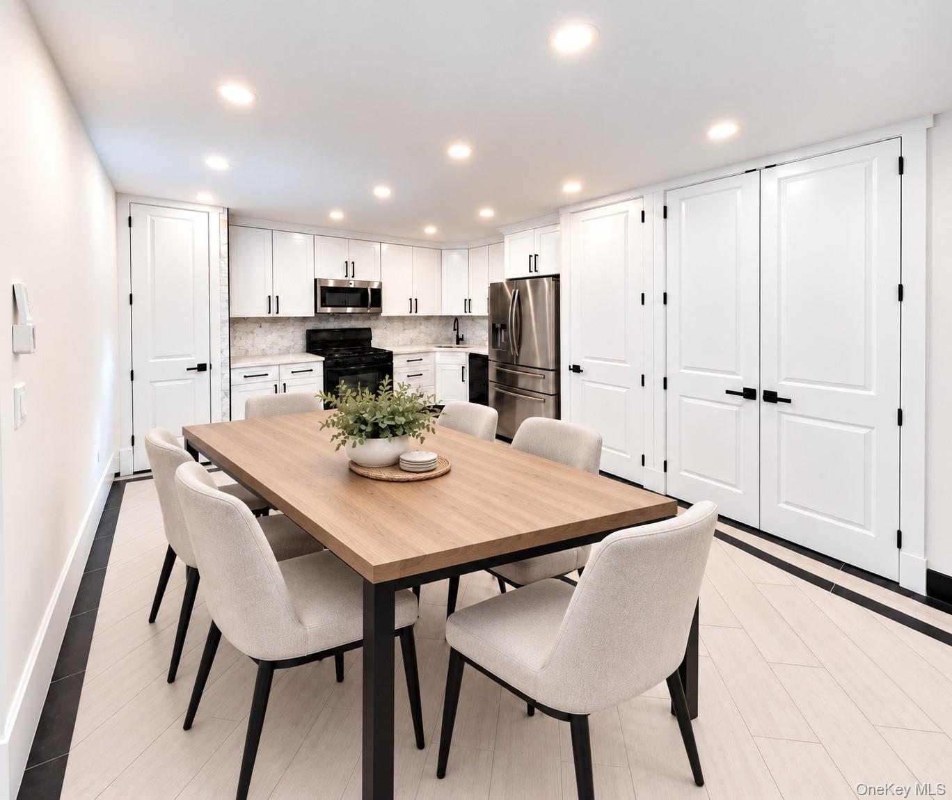7252 Metropolitan Avenue, Unit 2B photo 5