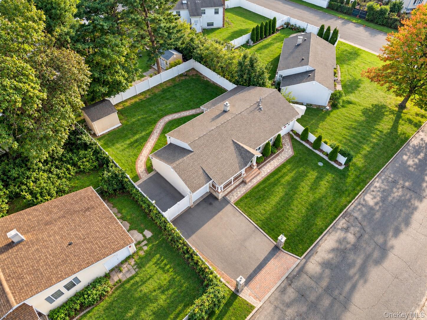 42 Blue Jay Drive – For Sale photo 31