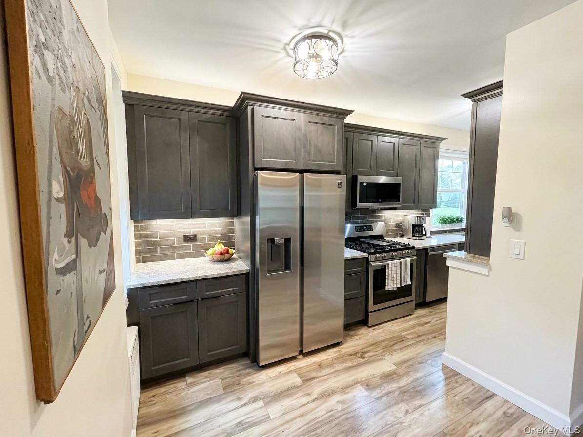 2390 Palisade Avenue, Unit 1A photo 6