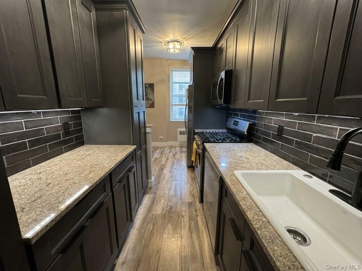 2390 Palisade Avenue, Unit 1A photo 8