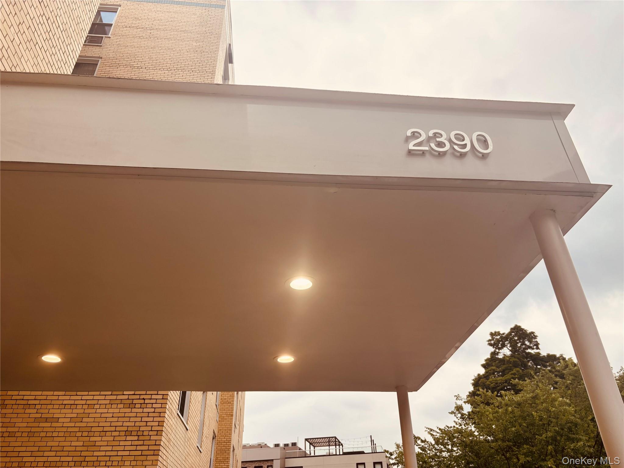 2390 Palisade Avenue, Unit 1A