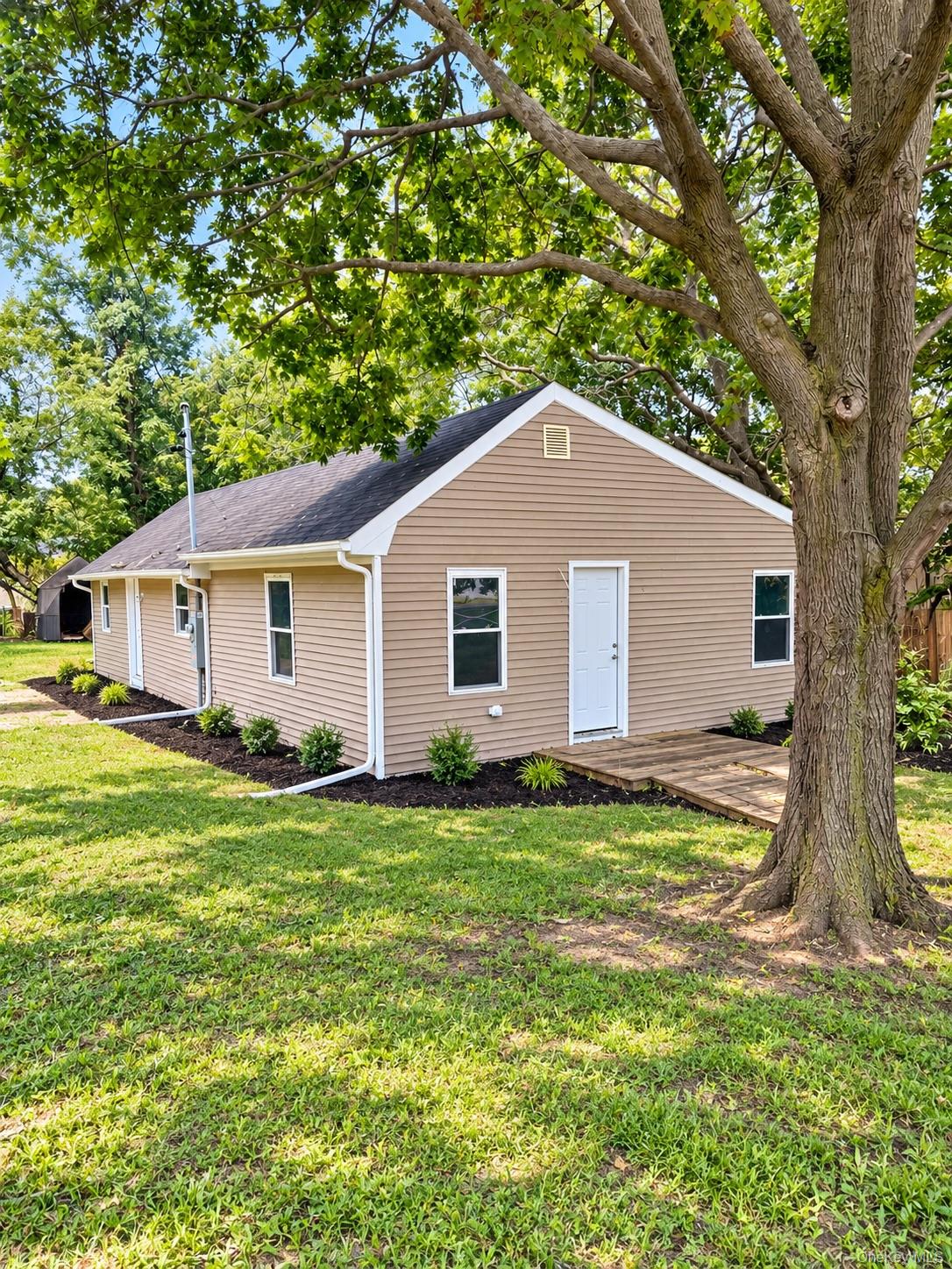 182 Frowein Road – For Sale