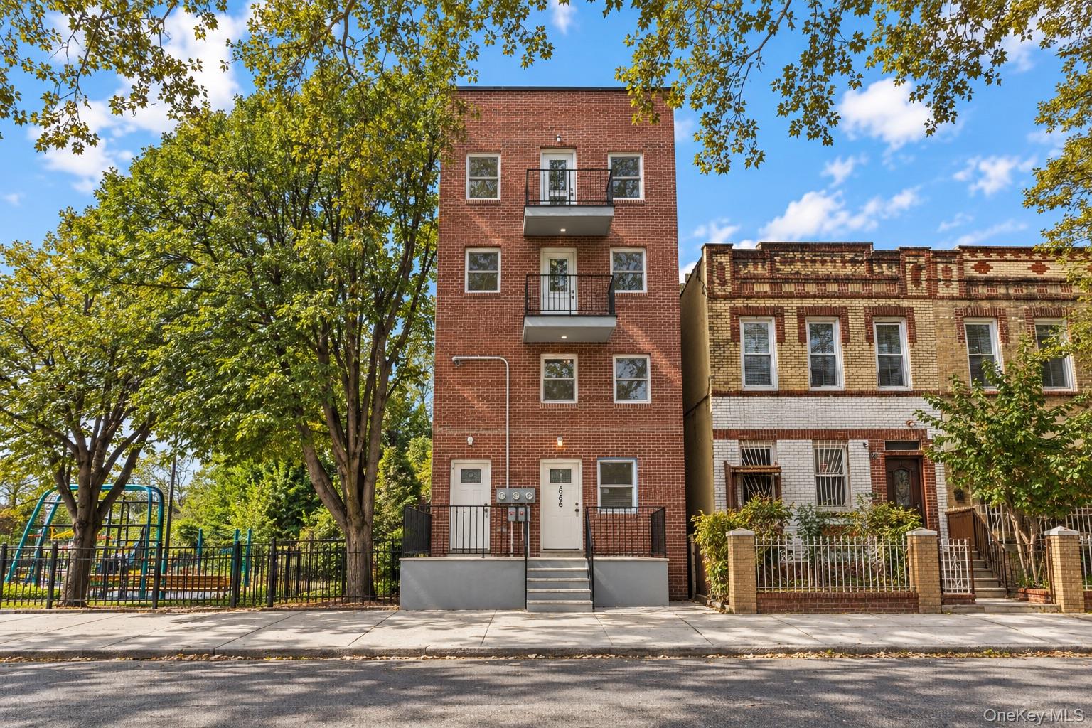666 Osborn Street – For Sale