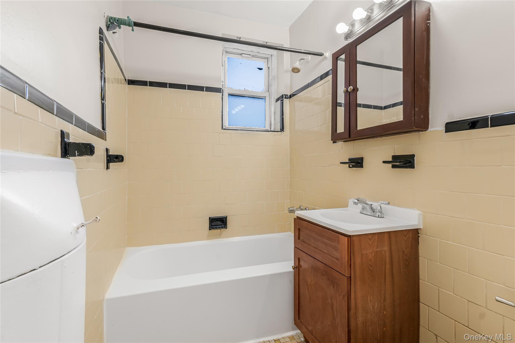 84-50 169th Street, Unit 418 photo 15