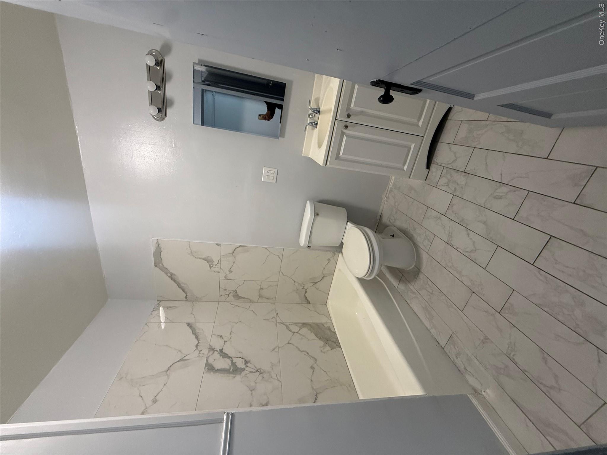 76 S Hamilton Street, Unit 4 photo 2